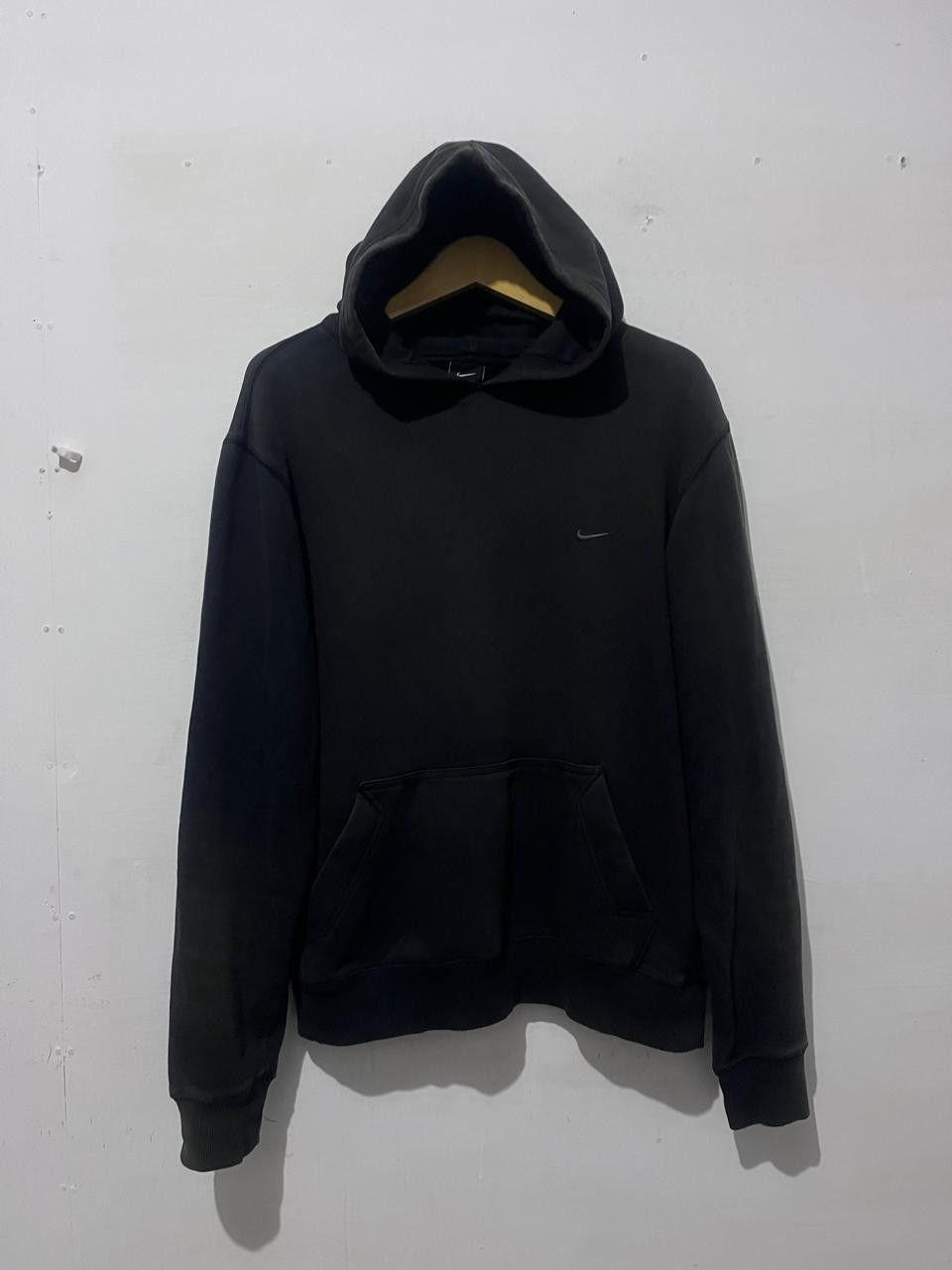Japanese Brand Vintage Hoodie Faded Nike Centered Mini Swooh Size US M / EU 48-50 / 2 - 2 Thumbnail