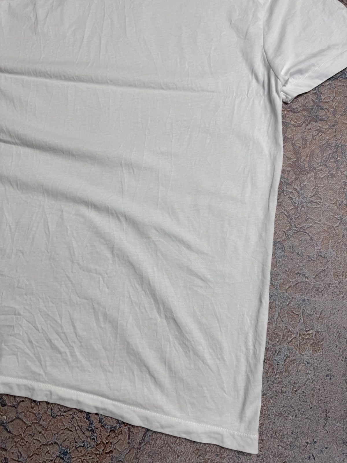 Burberry Burberry T-Shirt Streetwear Luxury Logo Rare Vintage Size US L / EU 52-54 / 3 - 12 Thumbnail