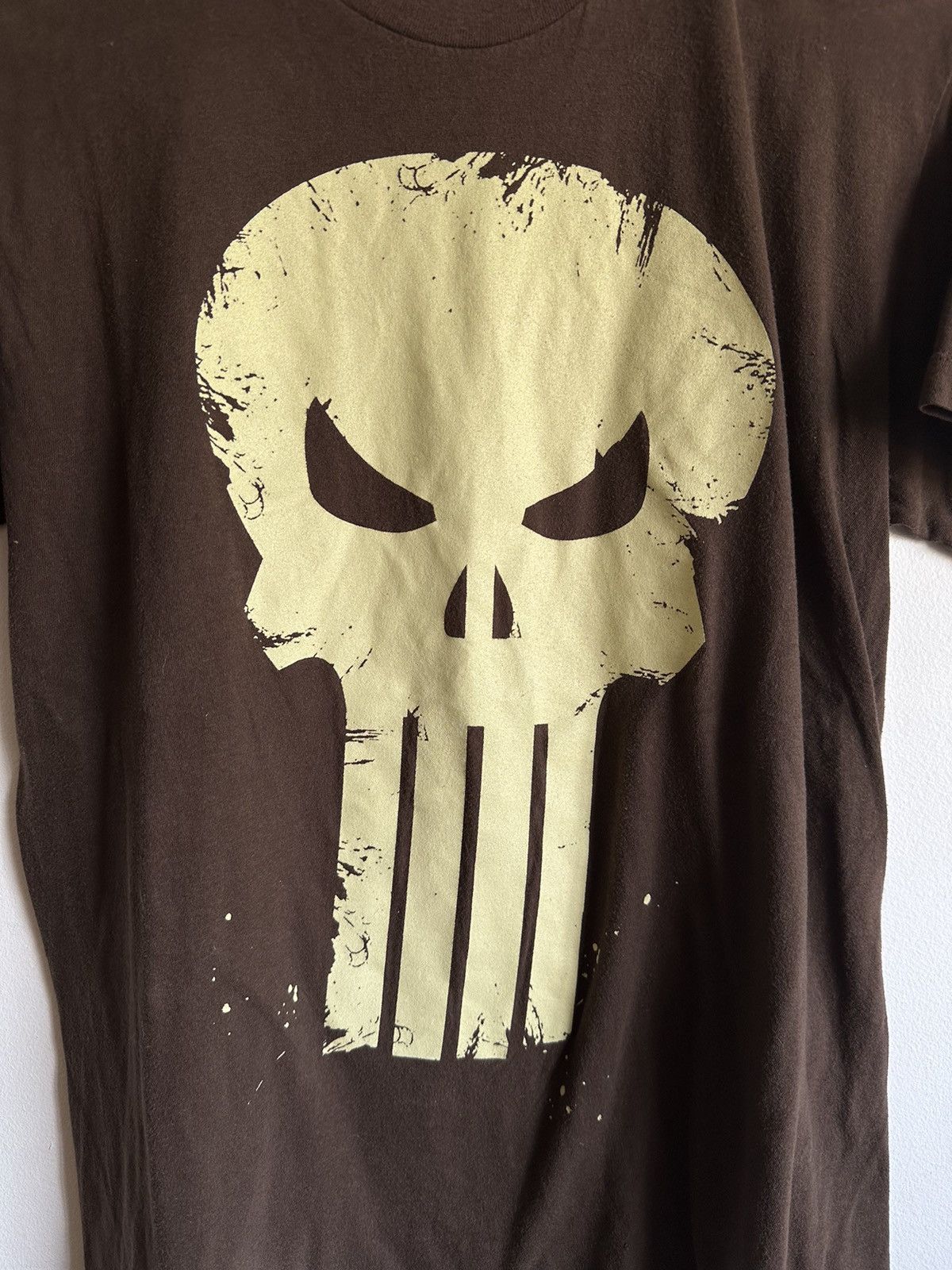 Marvel Comics The Punisher Brown Tee streetwear comics marvel swag Size US S / EU 44-46 / 1 - 2 Thumbnail