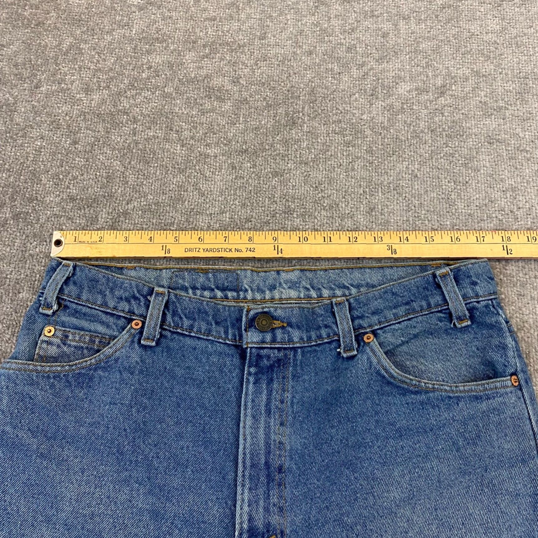 Levi's LEVI'S 550 Jeans Mens 36x30 Blue Light Wash Denim 90s Vintage Straight Pants Size US 36 / EU 52 - 3 Thumbnail