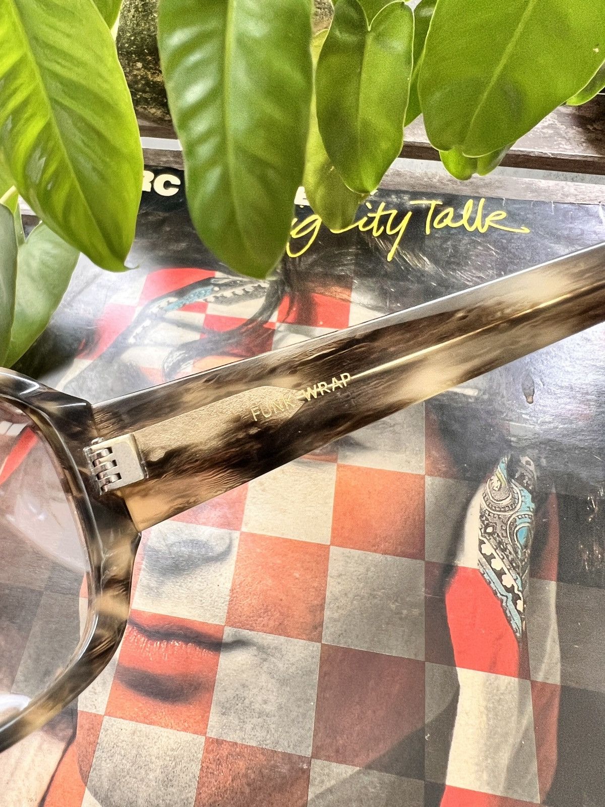 Japanese Brand × Vintage Y2k Fly Gurl “Funk” BlackFlys Two Tone Sunglasses Size ONE SIZE - 6 Thumbnail