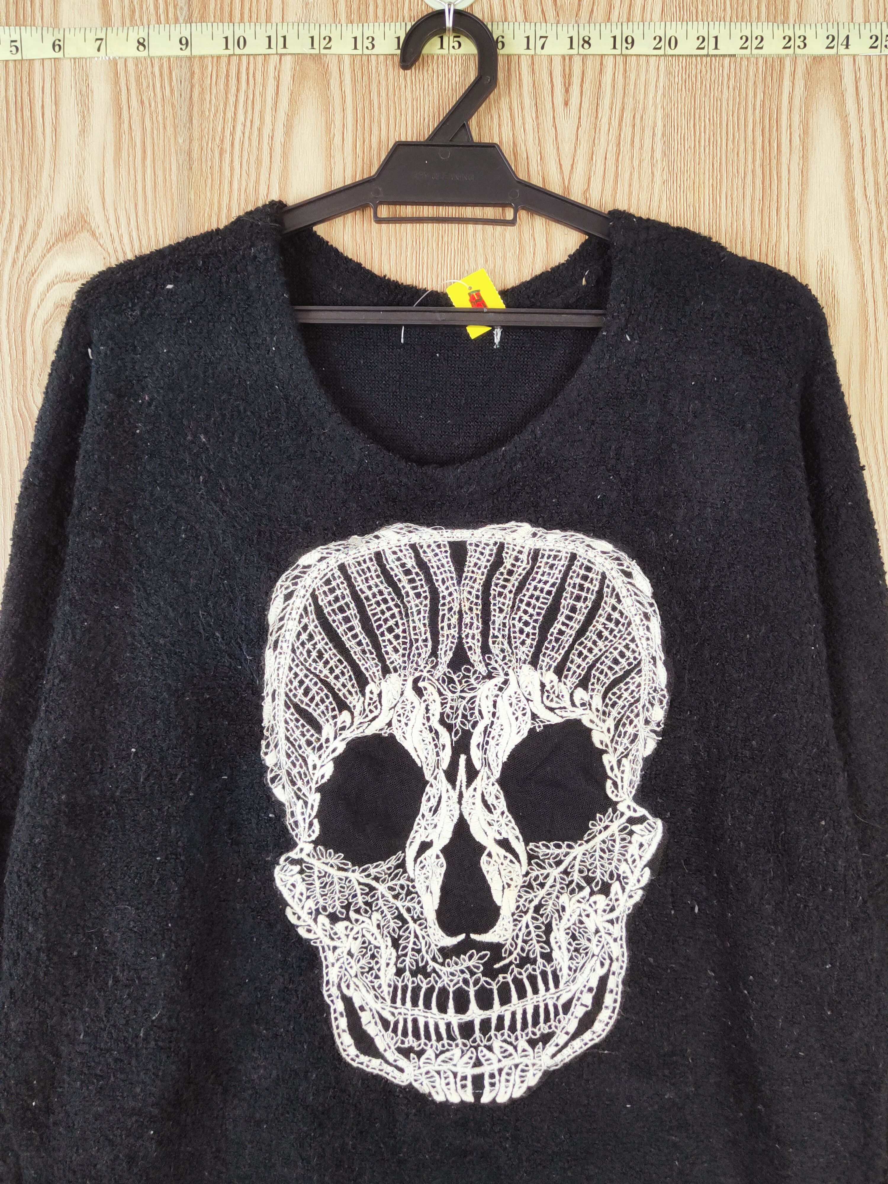 Japanese Brand Japan vintage Black Skull Knitwear Sweatshirts #W668 Size L / US 10 / IT 46 - 3 Thumbnail