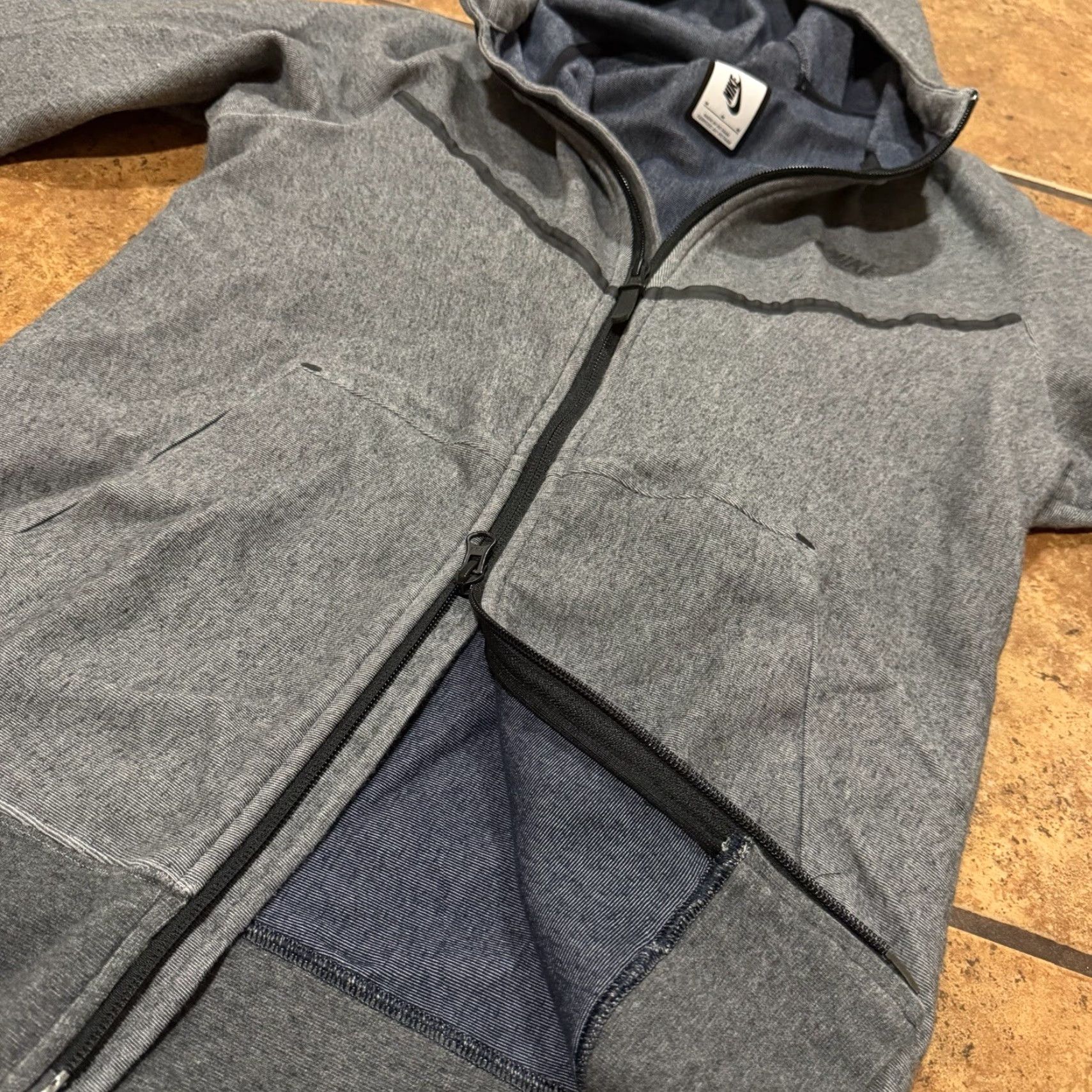 Nike Nike Women's Sportswear Tech Fleece Windrunner Full-Zip Hoodie M Gray Size M / US 6-8 / IT 42-44 - 6 Thumbnail