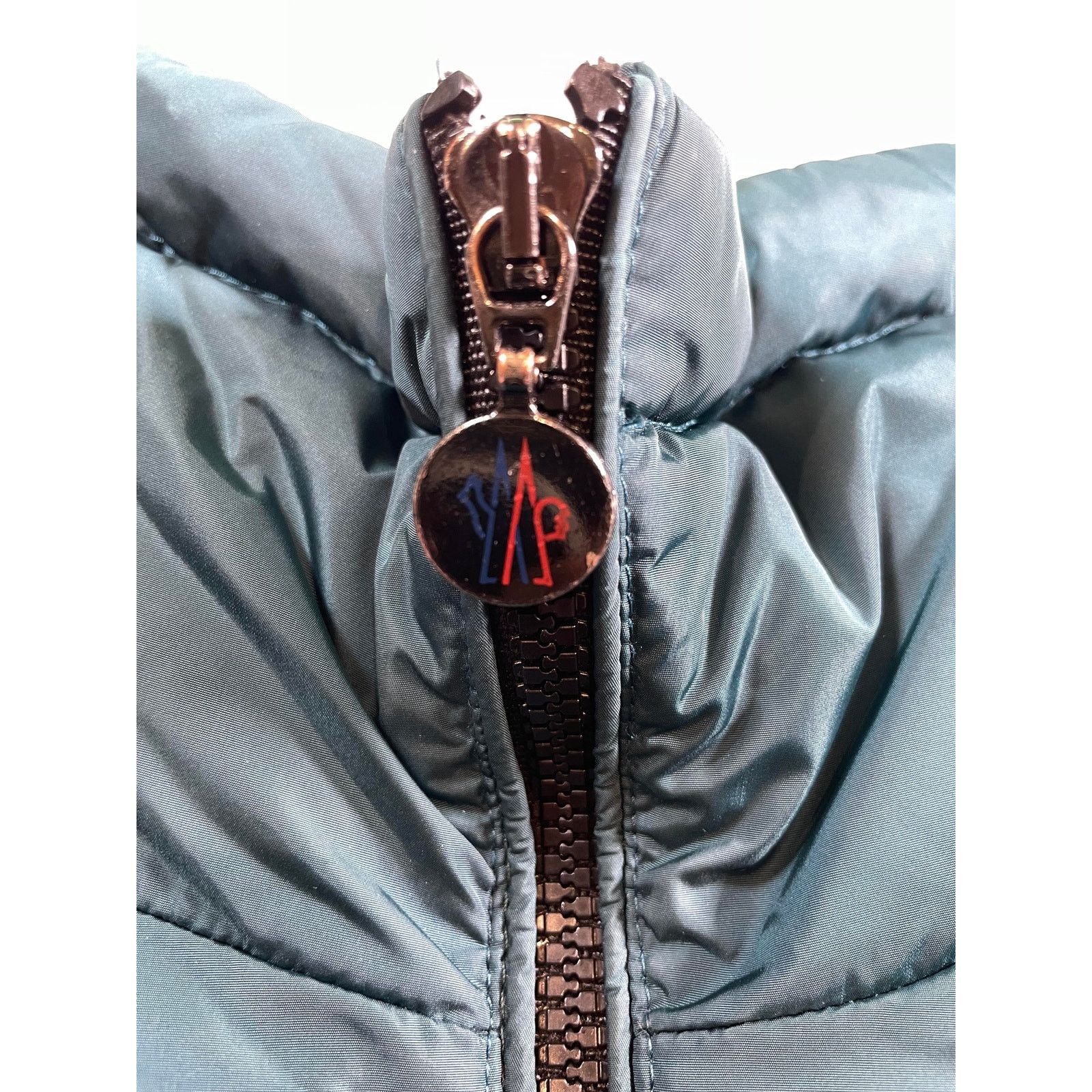 Moncler Moncler Buckle (Women's 3) Green & Black Puffer Vest Size US M / EU 48-50 / 2 - 14 Thumbnail