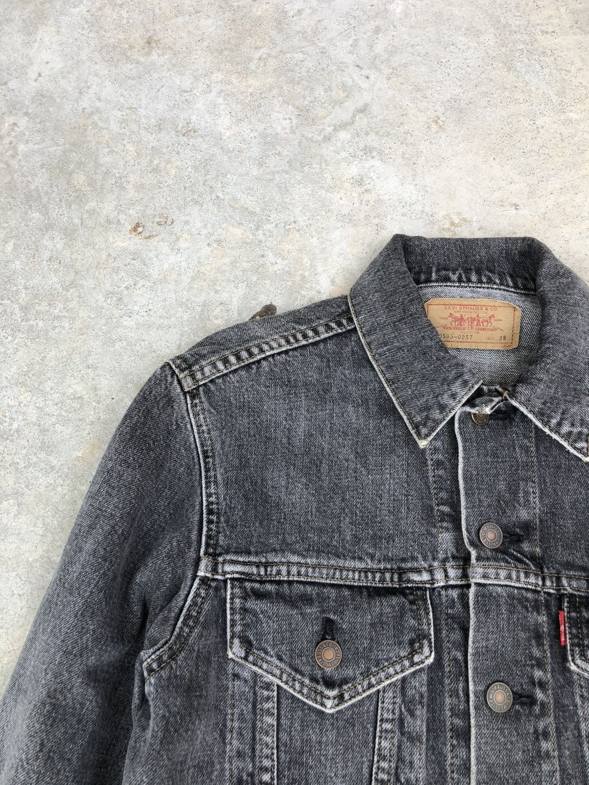Levi's Vintage 90s Levis Denim Jacket Distressed Denim Size US M / EU 48-50 / 2 - 5 Thumbnail