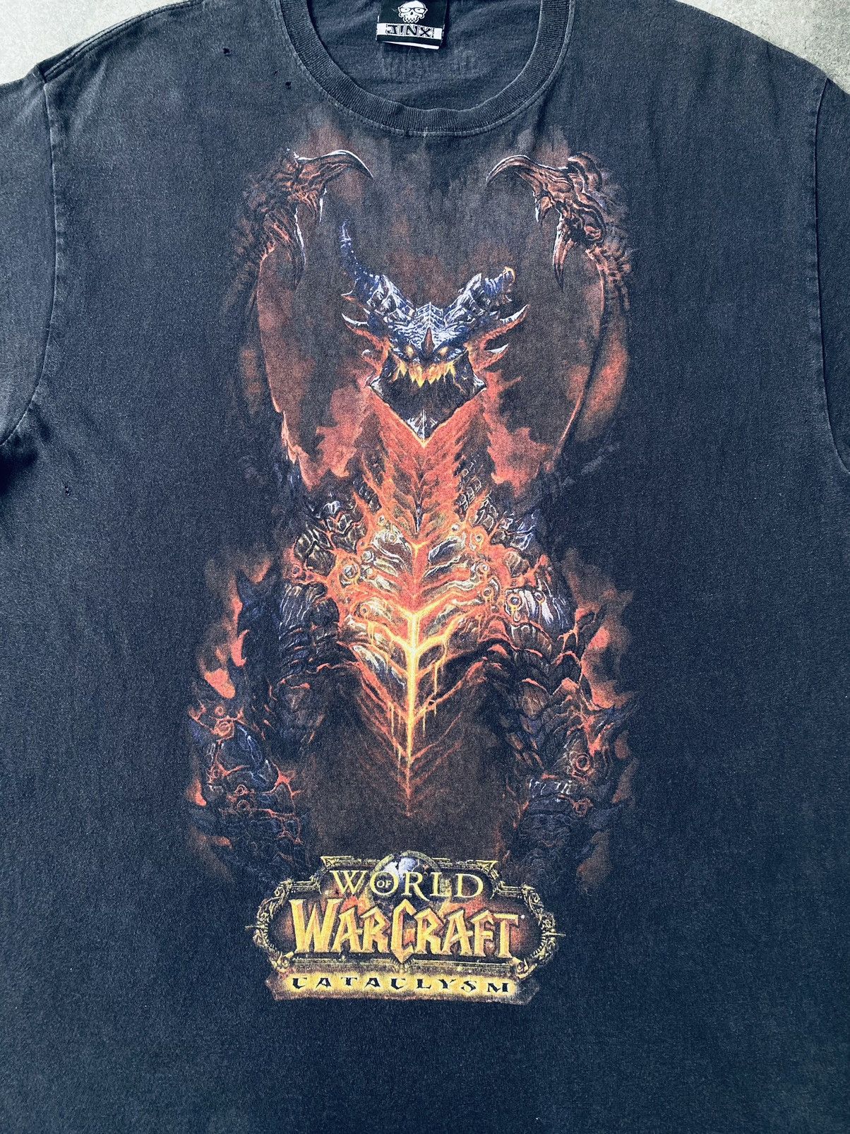 Vintage Vintage Anime Game World Of Warcraft Distressed Tees Size US L / EU 52-54 / 3 - 3 Thumbnail