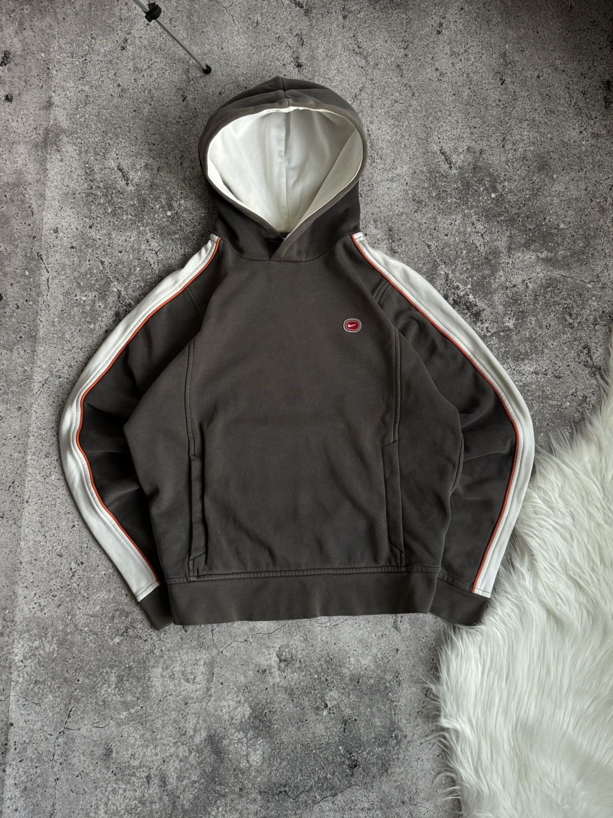 Nike × Vintage Vintage Nike COR72Z Y2K big logo faded distressed hoodie Size US S / EU 44-46 / 1 - 3 Thumbnail