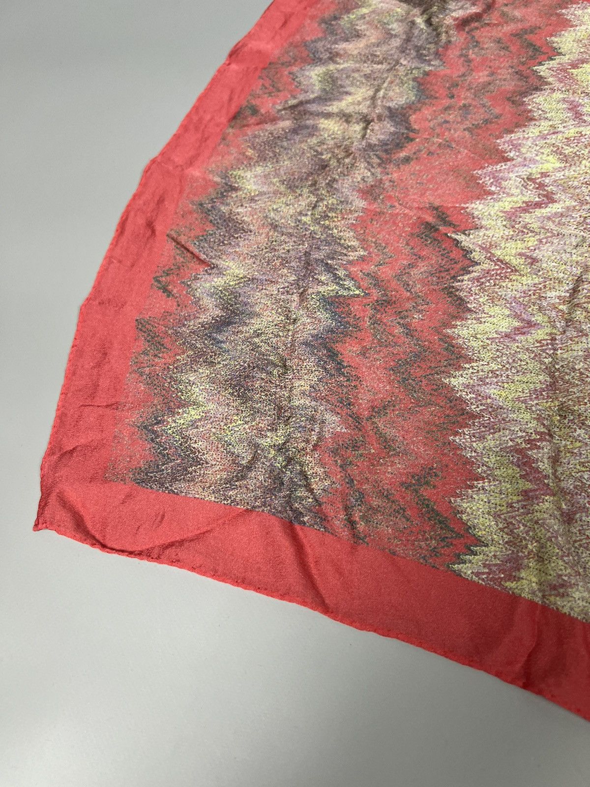 Missoni (44x44cm) Rare Missoni silk scarf geometric print Size ONE SIZE - 7 Thumbnail