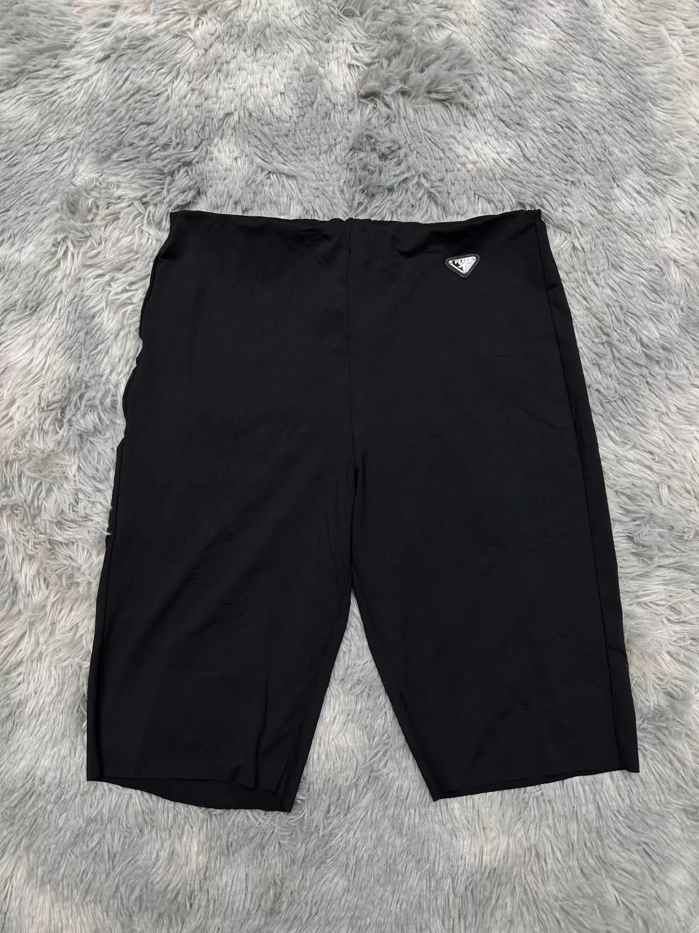 Prada Prada Triangle Logo Shorts 42 Size US 26 / EU 42 - 1 Thumbnail