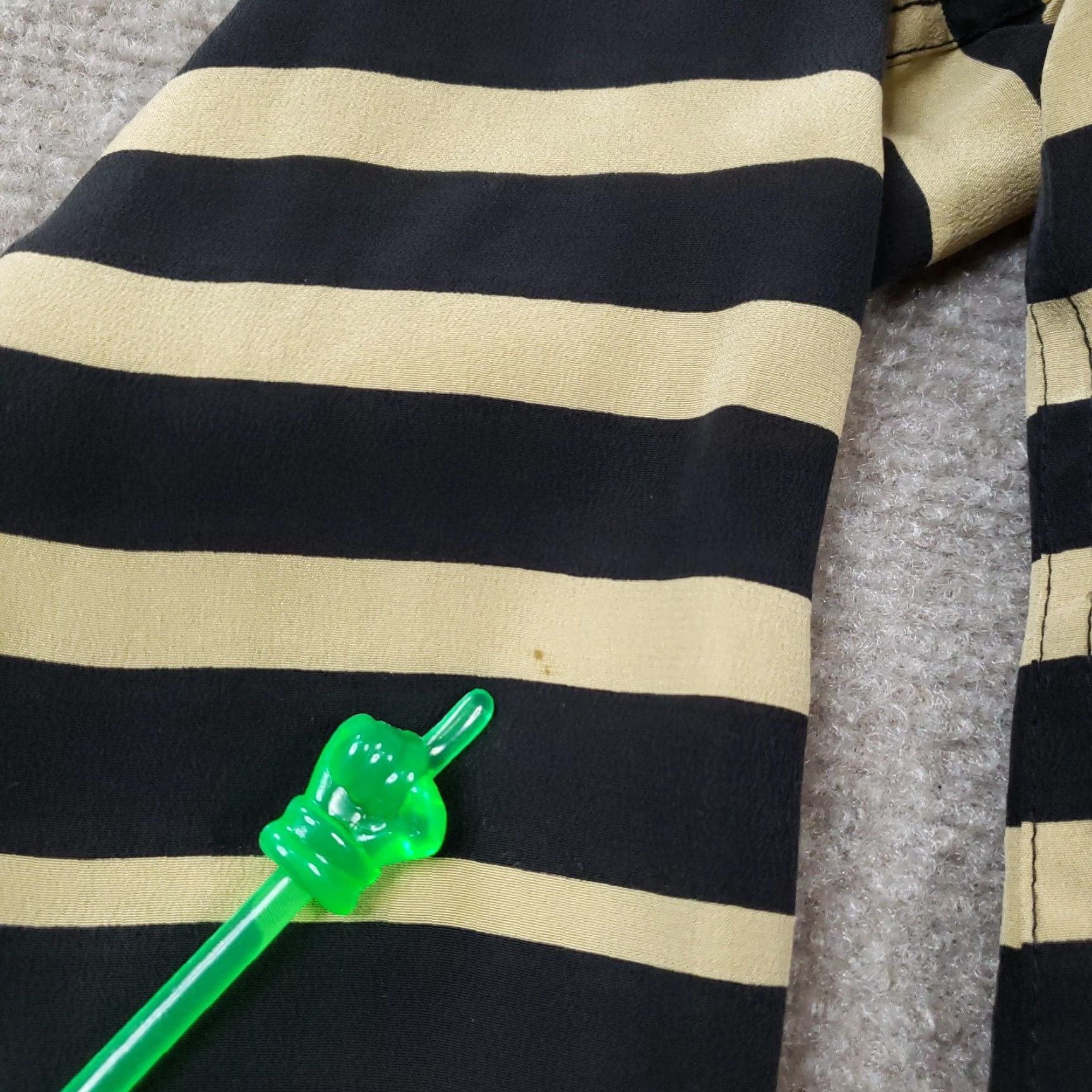 J.McLaughlin J McLaughlin Shirt Womens Medium Long Sleeve Black Tan Stripe Silk Button Front Size M / US 6-8 / IT 42-44 - 7 Thumbnail