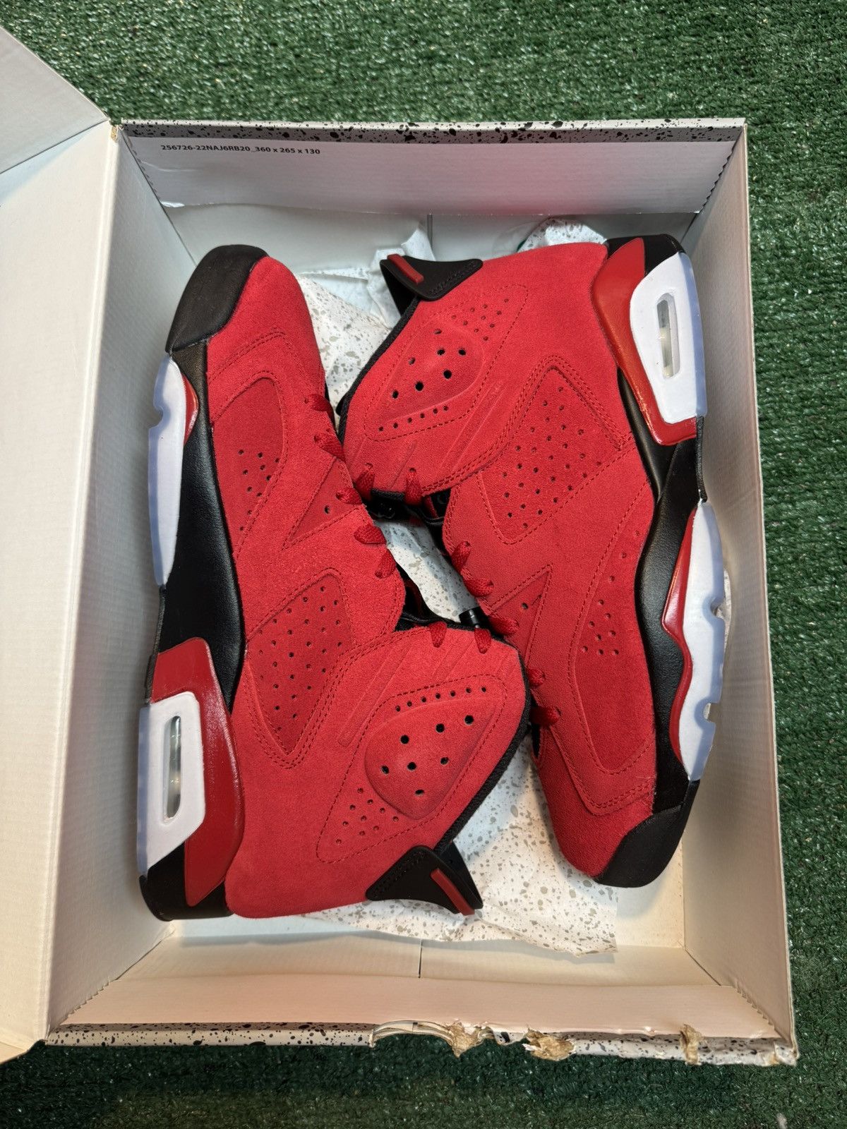 Jordan Brand Jordan Retro 6 Toro Bravo Size 11 Size US 11 / EU 44 - 10 Thumbnail