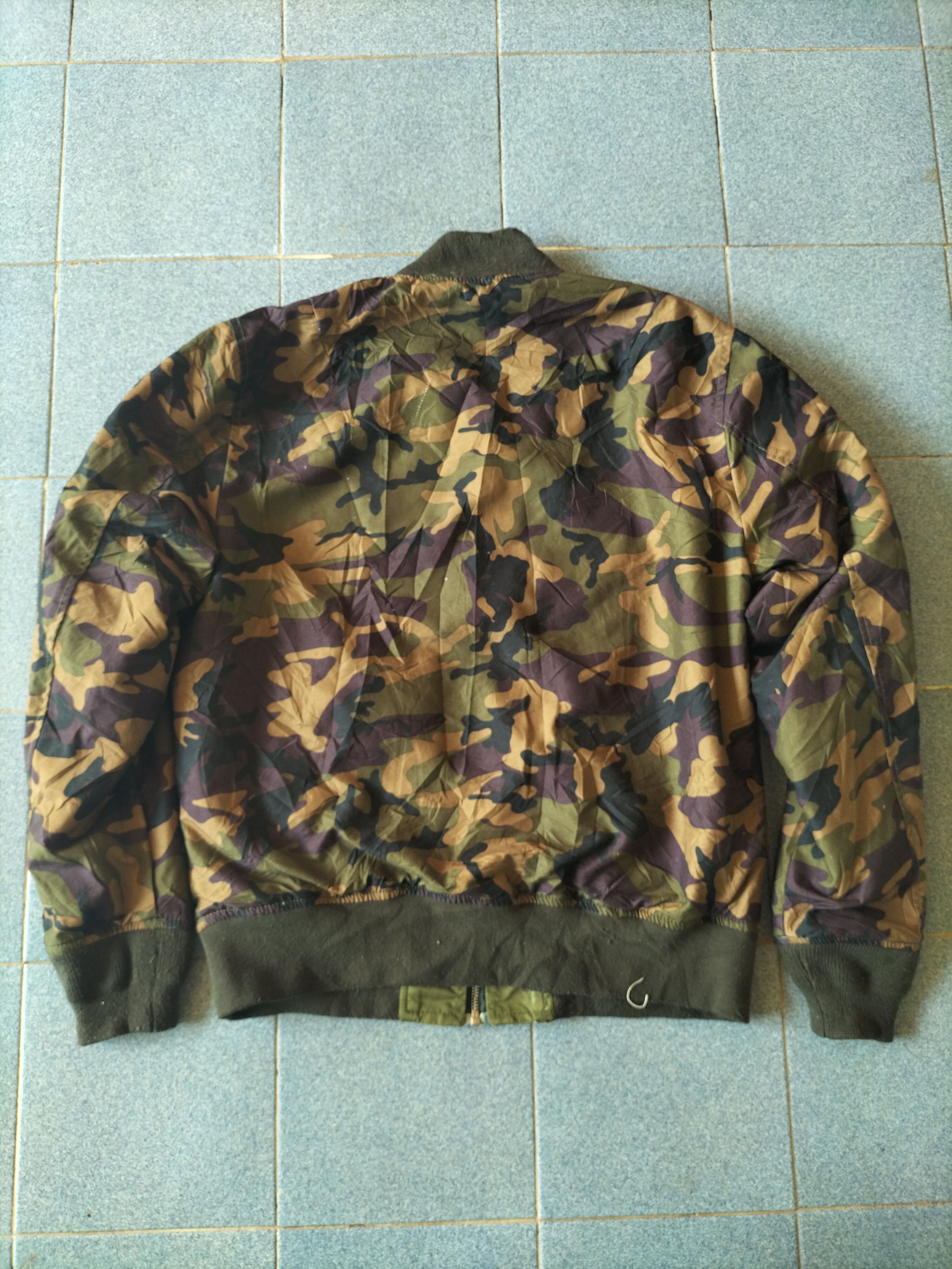 Vintage Vintage Military Reversible Army Camouflage Bomber jacket Size US M / EU 48-50 / 2 - 2 Thumbnail