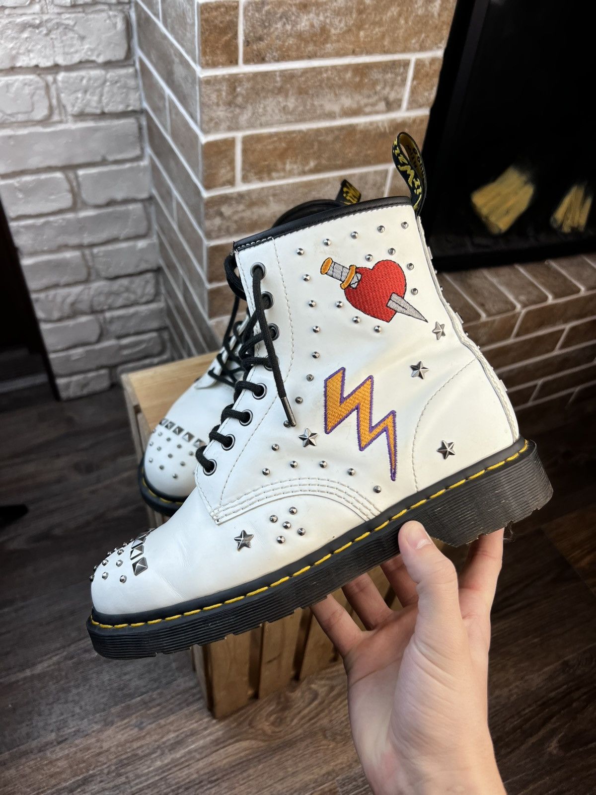 Dr. Martens Dr. Martens White Biker Smooth Boots with Studs Sculls Size US 10 / IT 40 - 6 Thumbnail