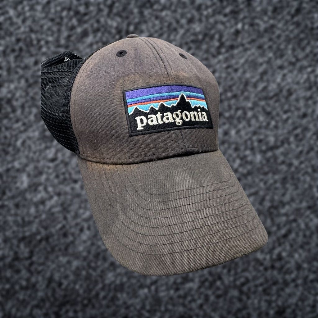 Patagonia VINTAGE Patagonia P-6 Logo LoPro Trucker Hat Black Fly Fishing Mens One Size Hats Size ONE SIZE - 1 Thumbnail