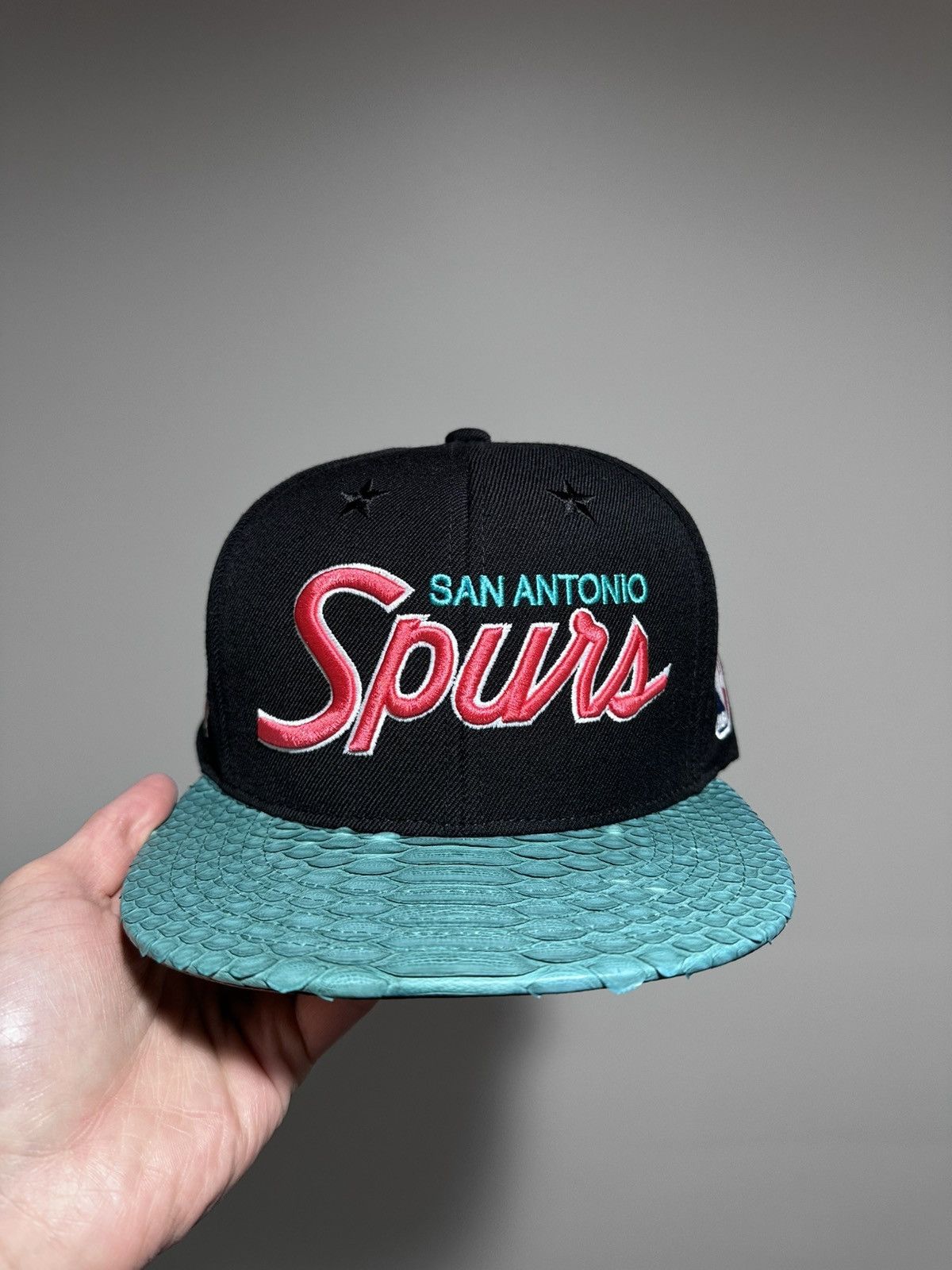 Just Don Just Don x Mitchell & Ness NBA San Antonio Spurs Black Hat Size ONE SIZE - 8 Thumbnail