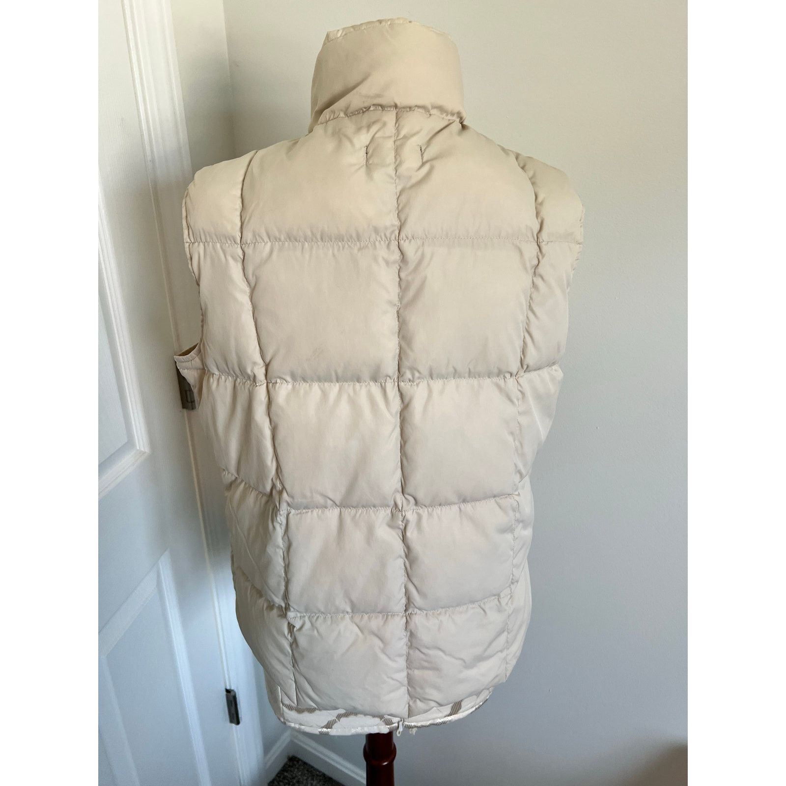 Lands' End Lands’ End Full Button Sleeveless Puffer Vest Medium Size M / US 6-8 / IT 42-44 - 2 Thumbnail