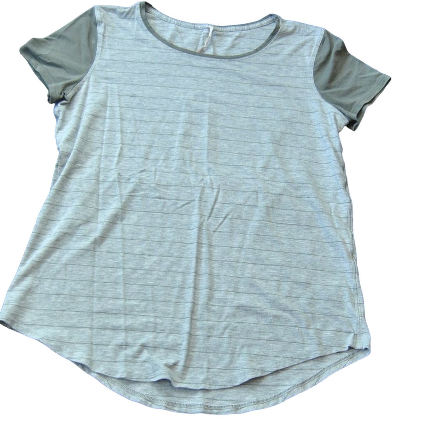 Lululemon Lululemon Striped Gray Short Sleeve Shirt 6 Size M / US 6-8 / IT 42-44 - 1 Thumbnail