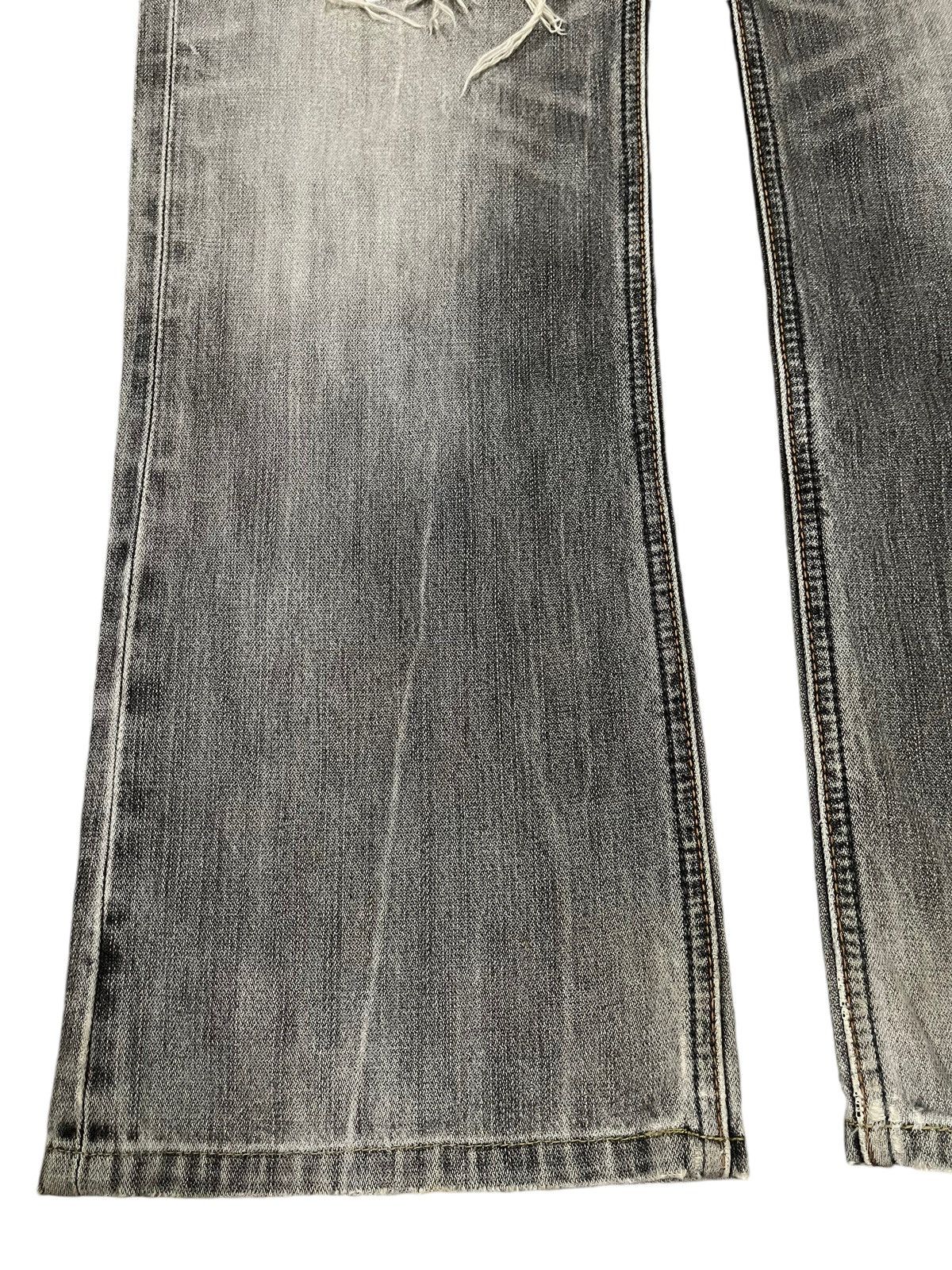 Wrangler Vintage 90s Wrangler Faded Wash Distressed Wide Leg Jeans Size US 34 / EU 50 - 7 Thumbnail