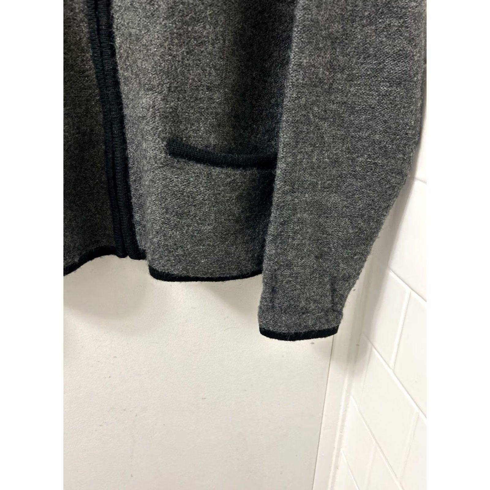 Vintage VINTAGE Herman Geist Cardigan Sweater Womens L Gray 100% Wool Full Zip Jacket Size L / US 10 / IT 46 - 5 Thumbnail