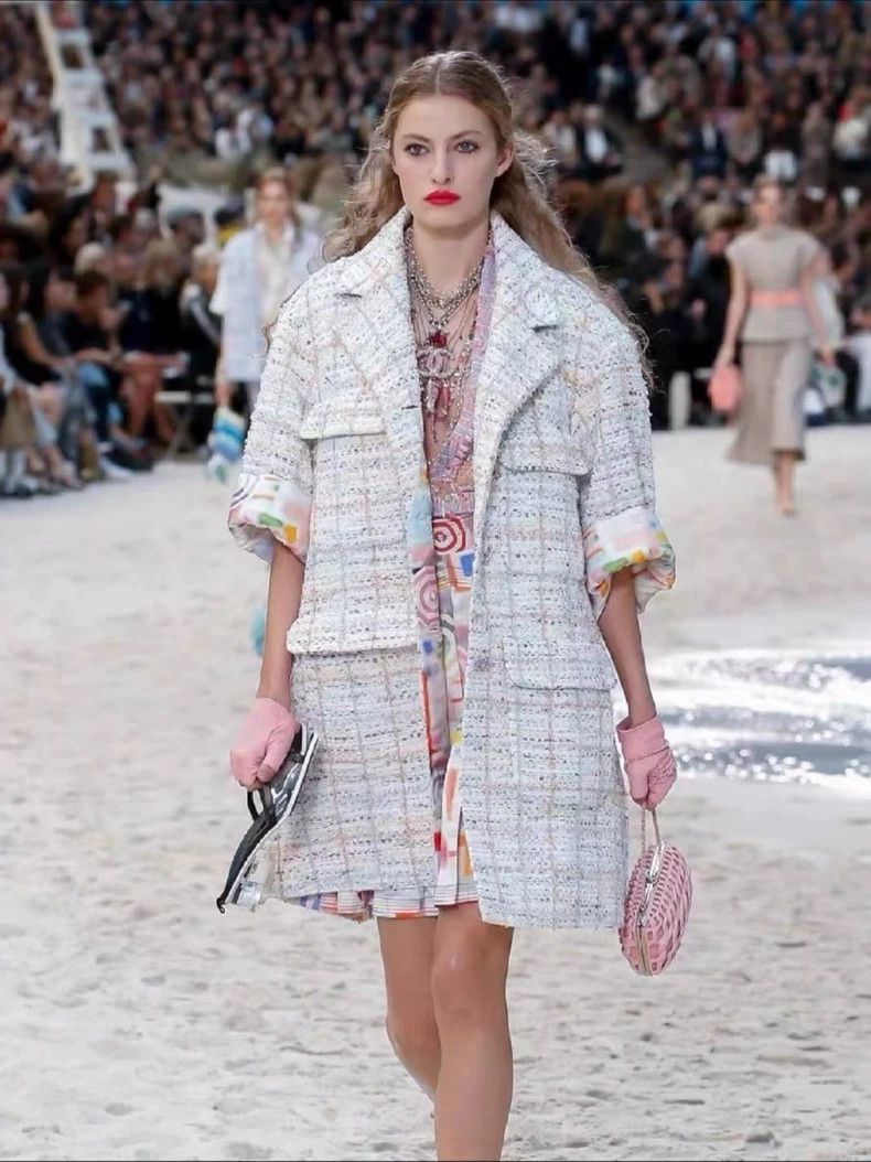 Chanel Chanel Beach series show silhouette medium and long coat Size XS / US 0-2 / IT 36-38 - 4 Thumbnail