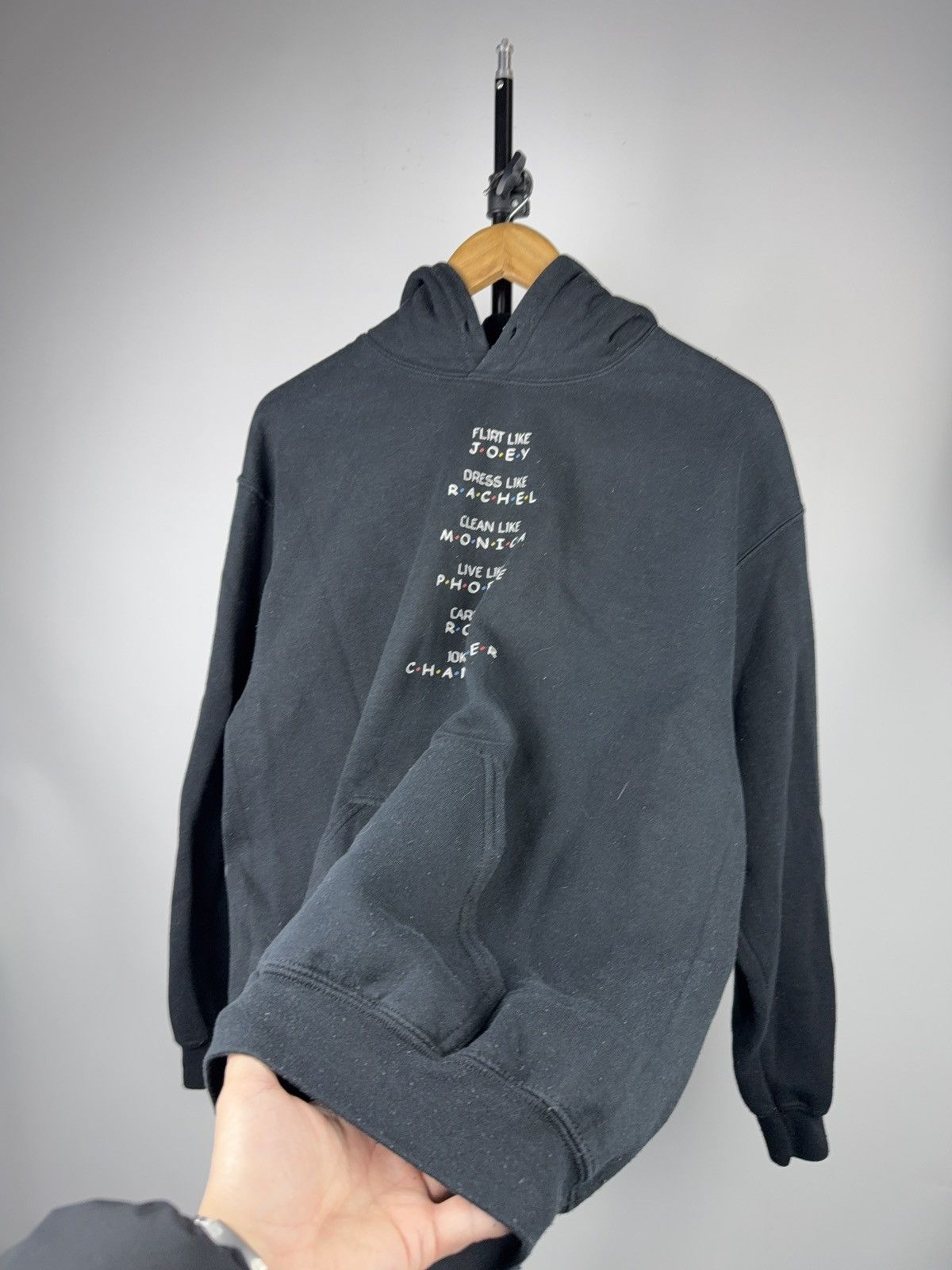 Vintage 00s Friends TV Show Character Quote Graphic Hoodie Gildan Size US M / EU 48-50 / 2 - 3 Thumbnail