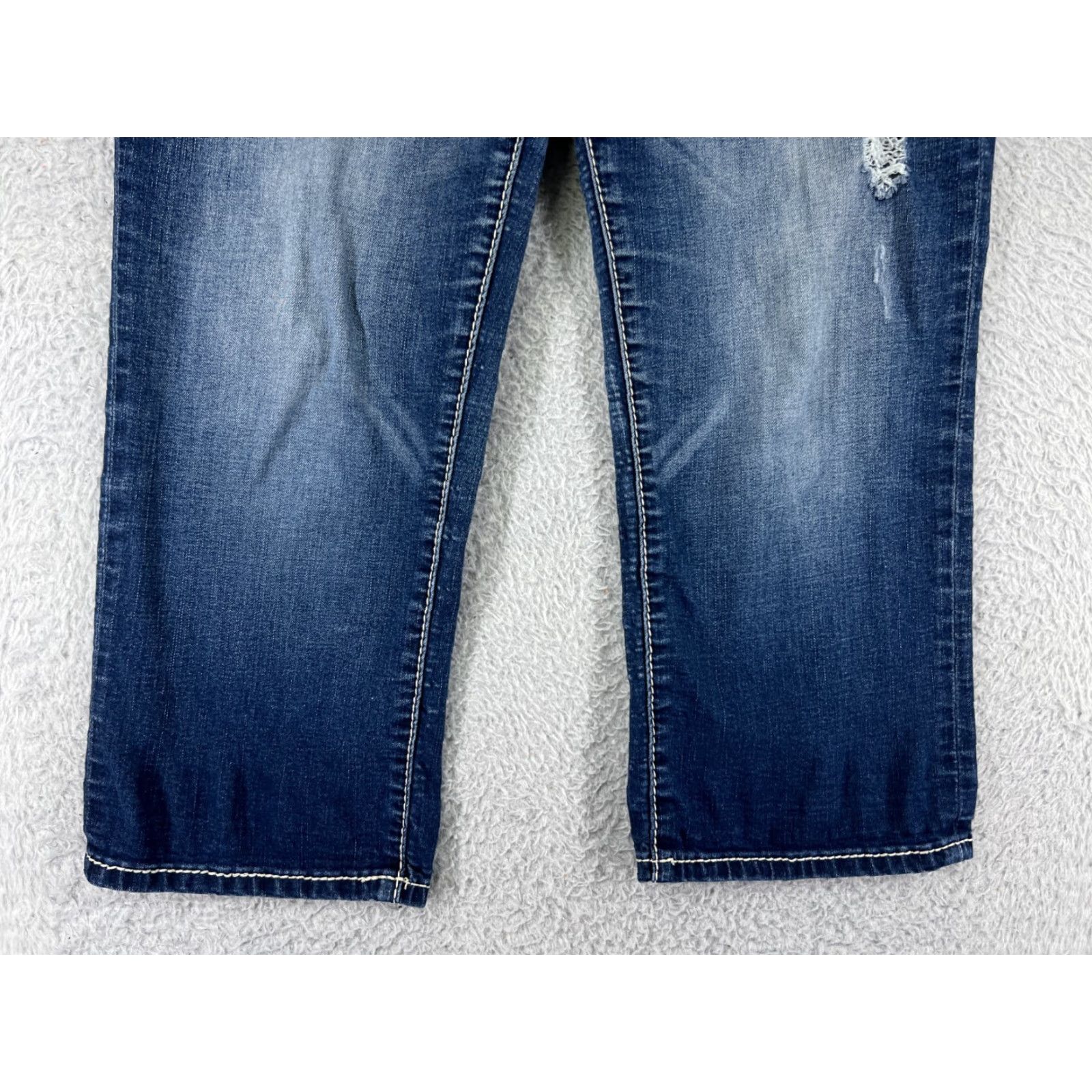 Vintage Maurices Womens Jeans Capri 9 Blue Denim Distressed Embellished Low Rise 5-Pocket Regular Size 30" / US 8 / IT 44 - 5 Thumbnail