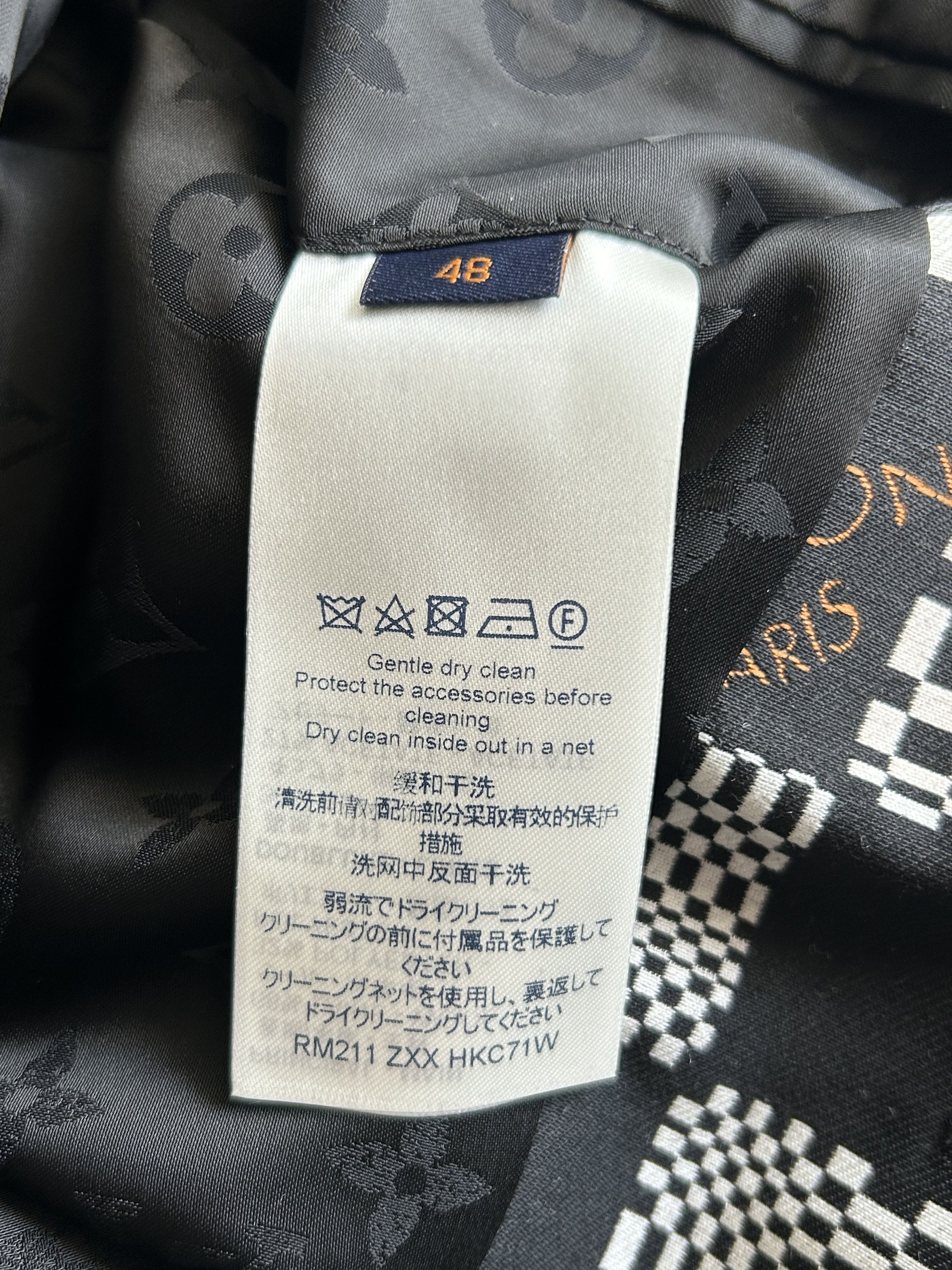 Louis Vuitton Louis Vuitton Black & White Distorted Damier Peacoat Size US M / EU 48-50 / 2 - 4 Thumbnail