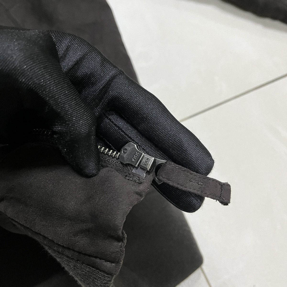 Japanese Brand × Uniqlo Uniqlo Suede Bomber Jacket Size US L / EU 52-54 / 3 - 7 Thumbnail