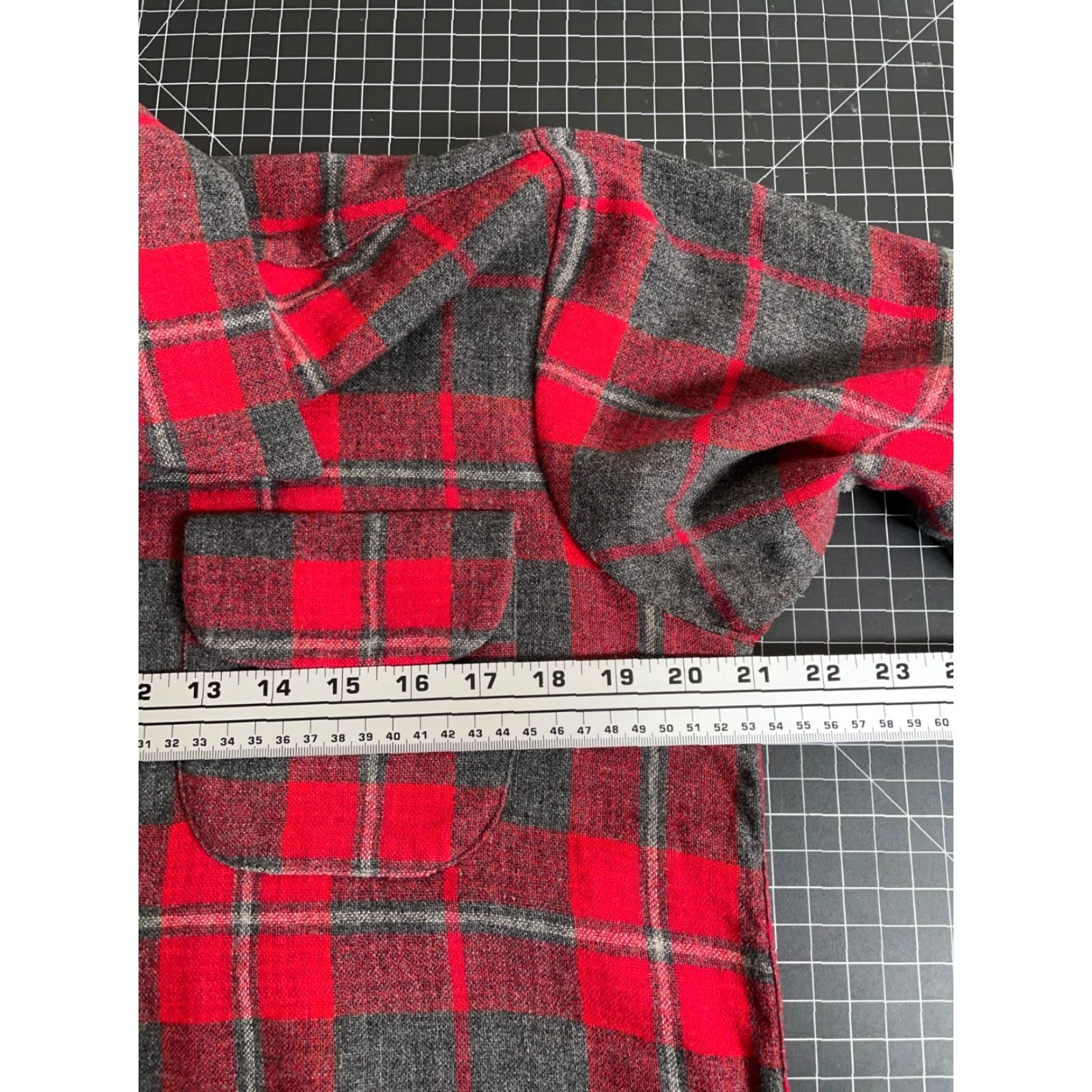 Vintage VINTAGE 70s Wool Flannel Shirt Men M Red Gray Plaid Loop Collar Pockets Button-Up, Old School, Casual Workwear Size US M / EU 48-50 / 2 - 5 Thumbnail