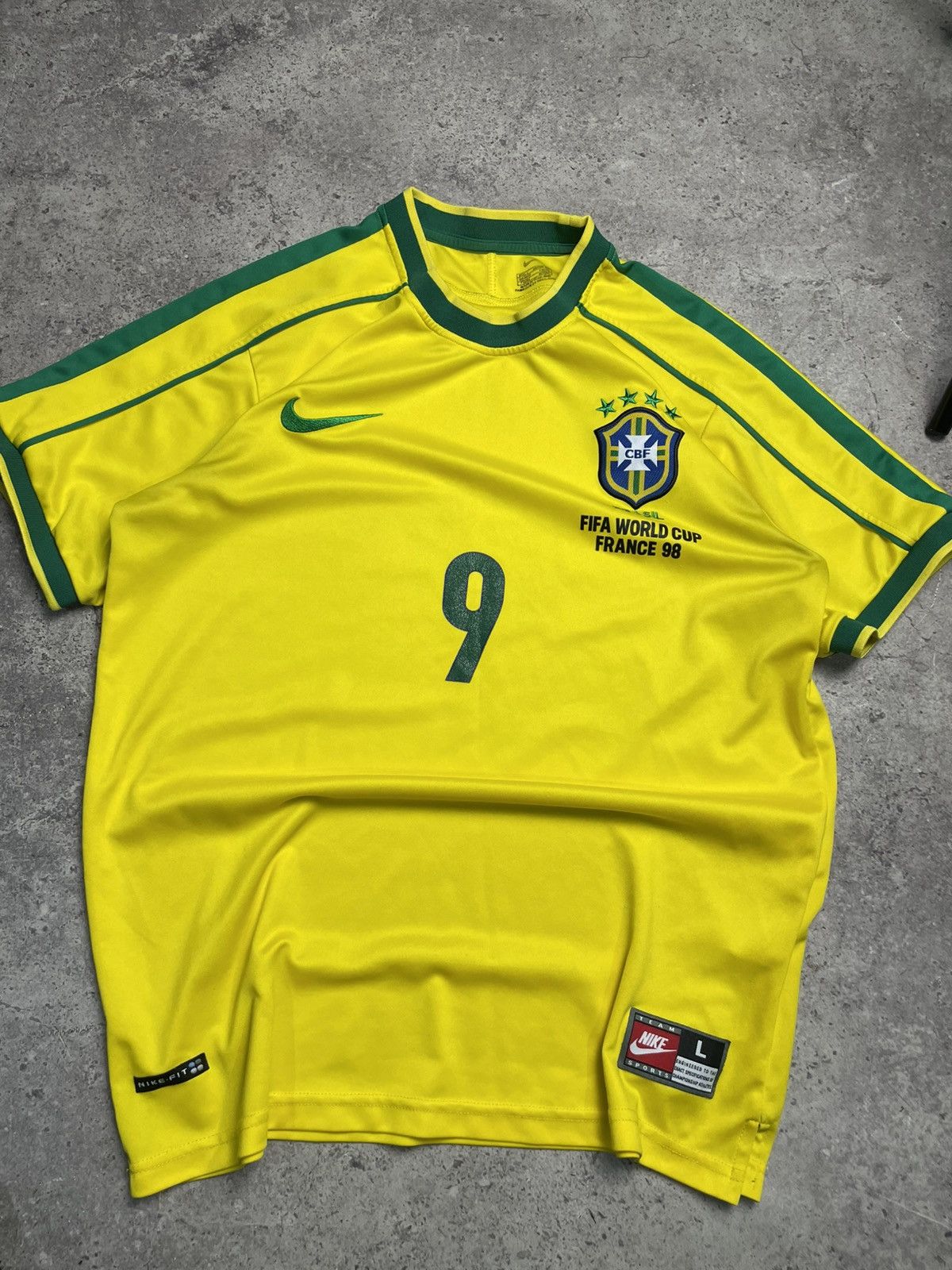 Nike Ronaldo Brazil 1998 WORLD CUP Home Nike Soccer Jersey L Size US L / EU 52-54 / 3 - 3 Thumbnail