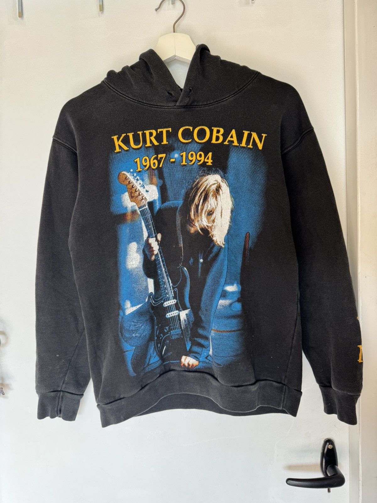 Nirvana Vintage Kurt Cobain Memorial Hoodie Size US S / EU 44-46 / 1 - 1 Thumbnail