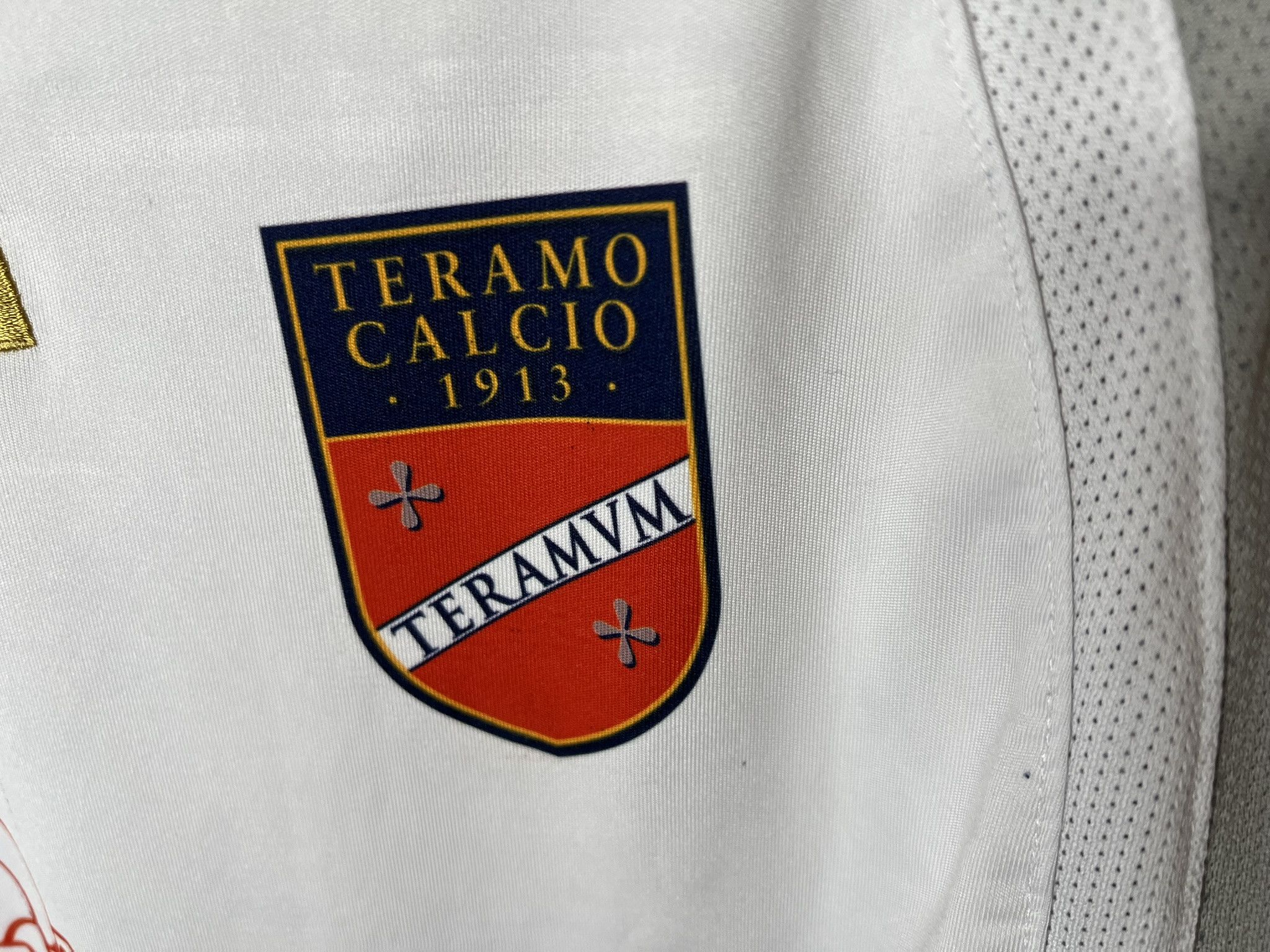 Vintage TERAMO CALCIO 2009 2010 HOME FOOTBALL SHIRT SOCCER JERSEY Size US XL / EU 56 / 4 - 4 Thumbnail