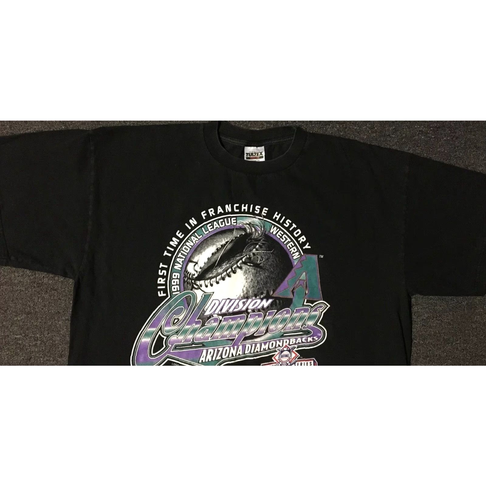 Tultex VINTAGE 90s Arizona Diamondbacks Champions Faded Shirt 2XL Black Tultex Baseball Shirt Mens Grunge Sports Cartoon Biker USA NBA Baseball Paced Size US XXL / EU 58 / 5 - 4 Thumbnail