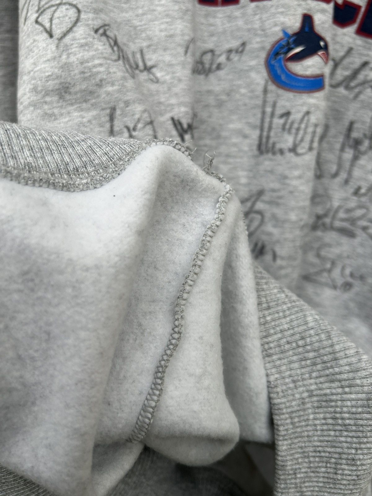 Ccm Vintage CCM Vancouver Canucks NHL Autographed Signed Sweat Size US M / EU 48-50 / 2 - 6 Thumbnail