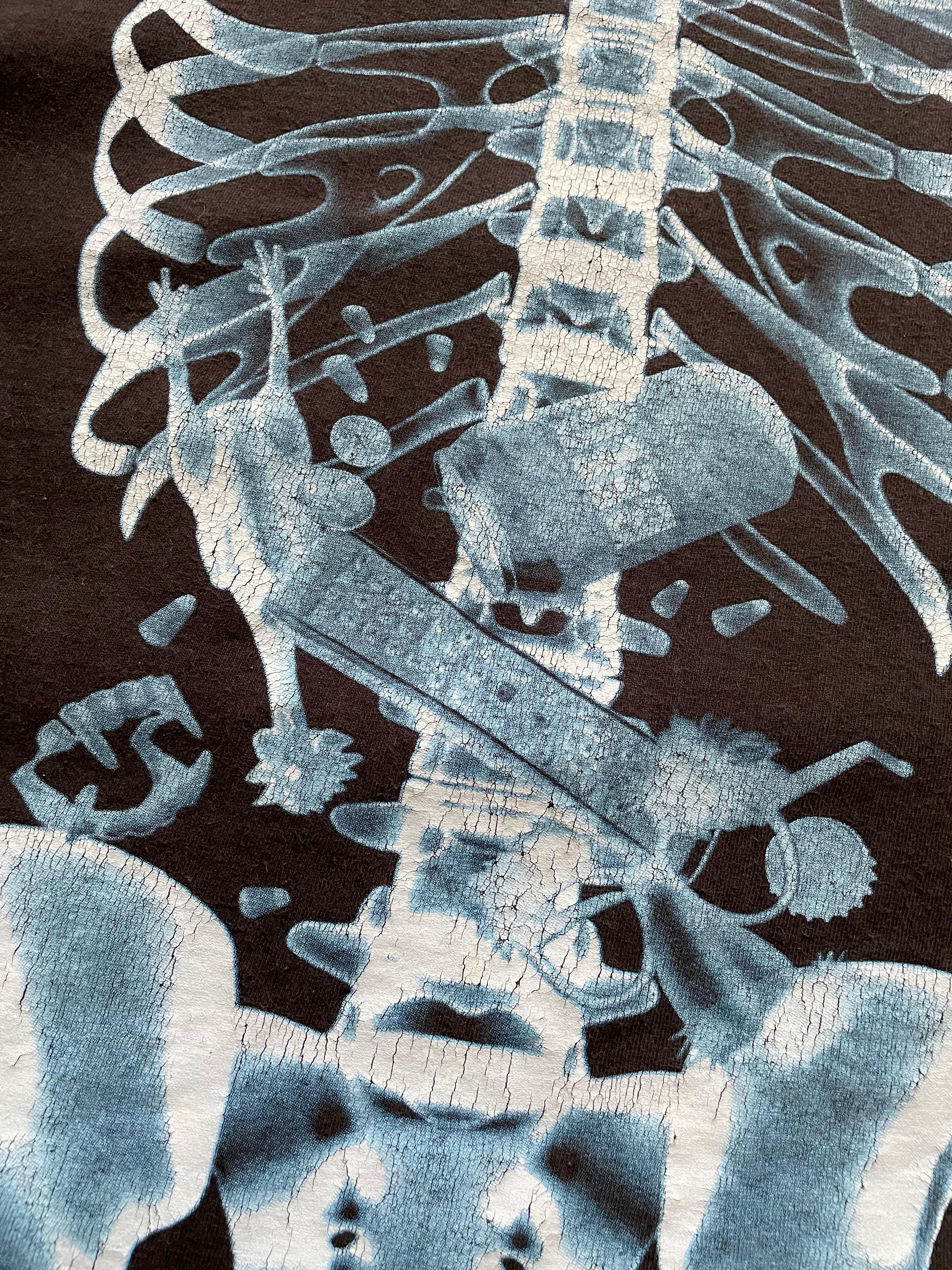 Vintage VINTAGE 90'S SKELETON ANATOMY HORROR HALLOWEEN SPOOKY TEE Size US XL / EU 56 / 4 - 3 Thumbnail