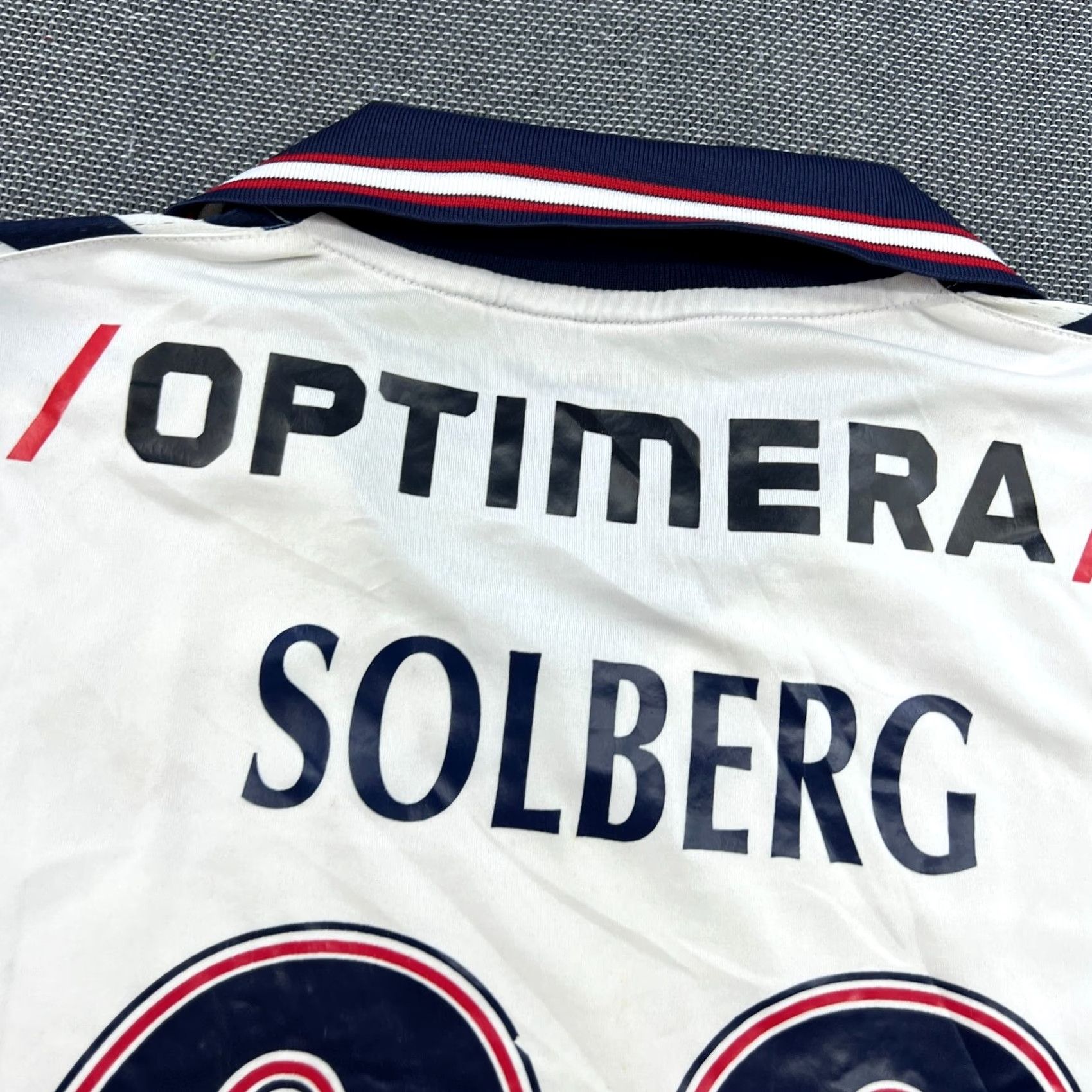 Hummel Aarhus GF 2012 2013 Home Solberg #28 Football Jersey Sz L Hummel Match Issue Shirt Men White XS? No, keep simple Size US L / EU 52-54 / 3 - 5 Thumbnail