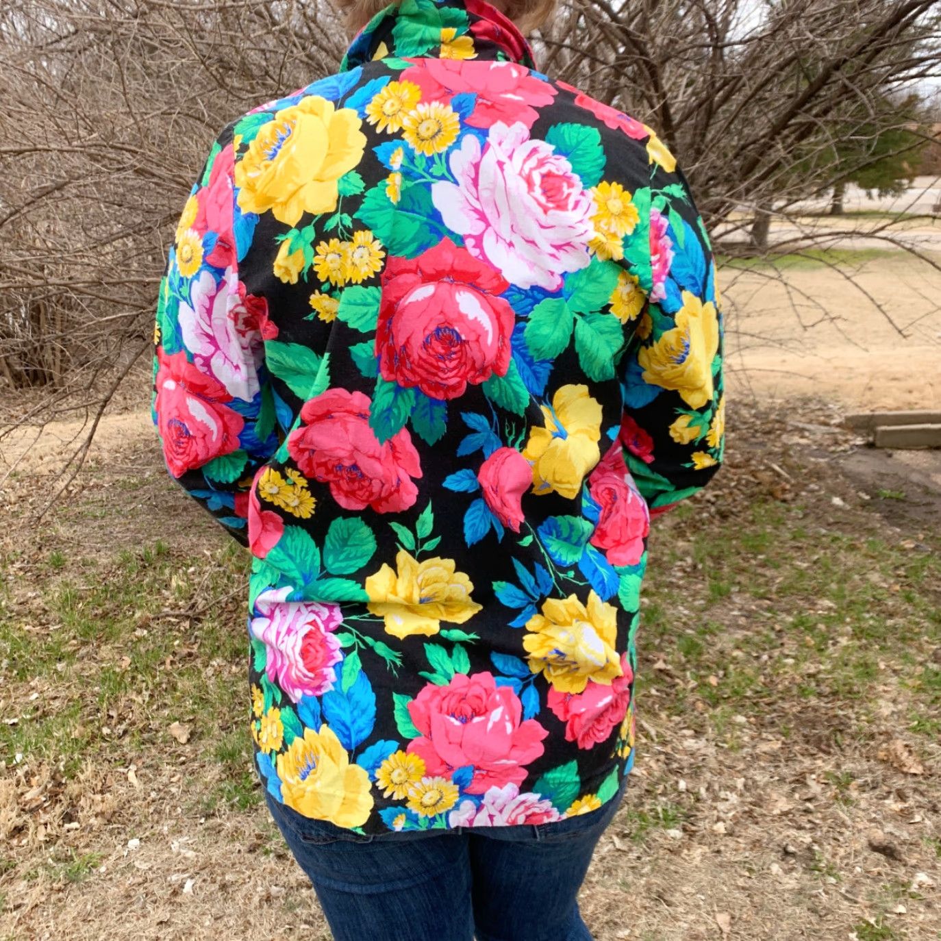 Vintage VINTAGE Vicky Vaughn Junior Black Floral Blazer S/M Blazer Juniors Womens Women? Size S / US 4 / IT 40 - 3 Thumbnail