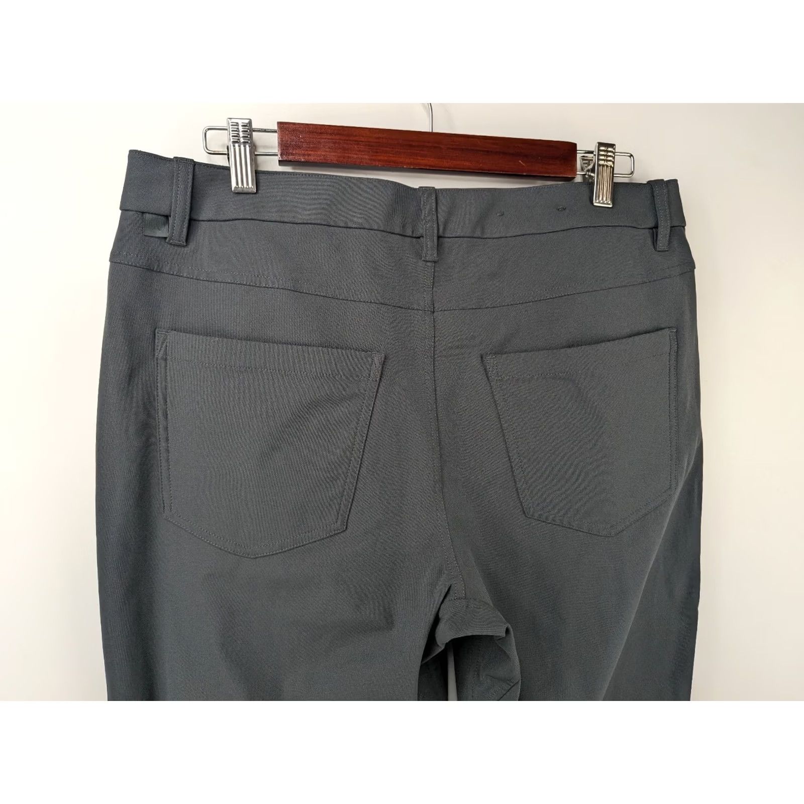 Lululemon Lululemon Pants Men's 34 Gray Classic Fit 5 Pocket Warpstreme LM5AQHS ABDC Chino Tapered Size US 34 / EU 50 - 5 Thumbnail