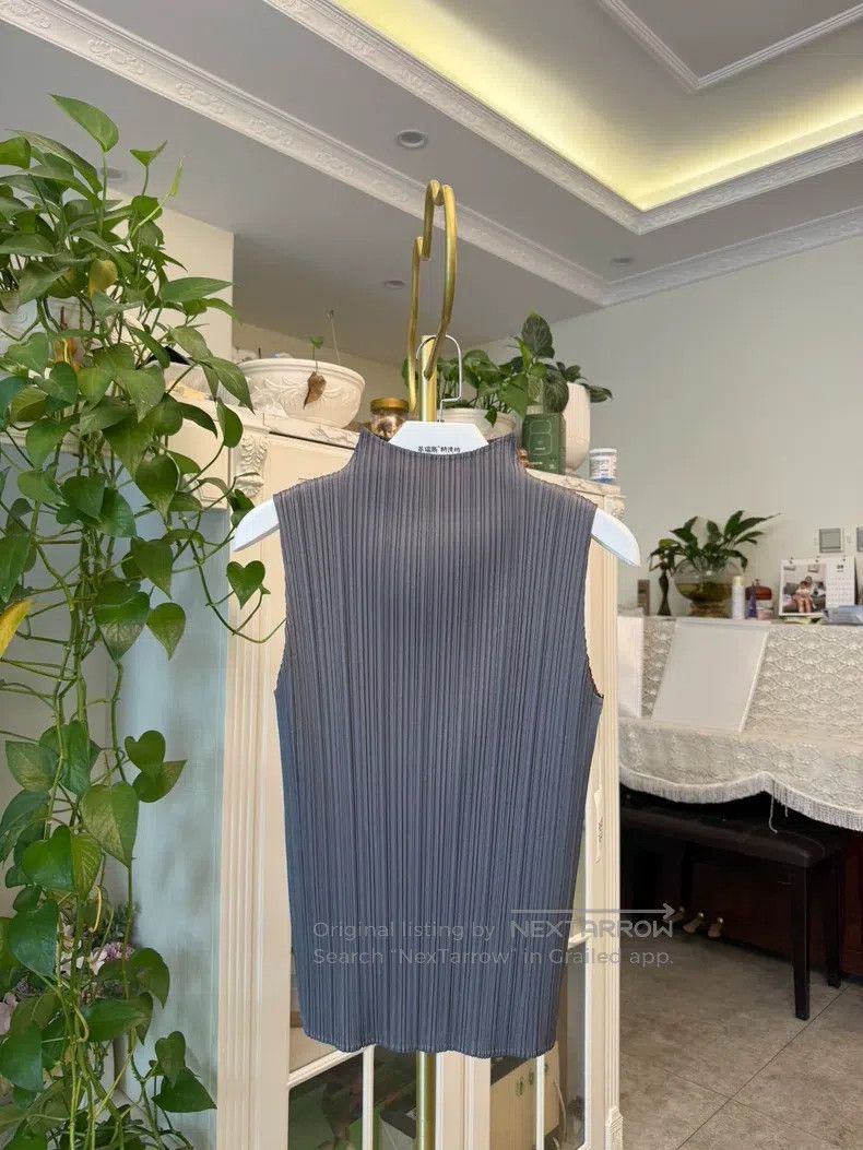 Issey Miyake Issey Miyake Dark Gray Sleeveless Turtleneck Tank Top Size XXL / US 16-18 / IT 52-54 - 1 Thumbnail