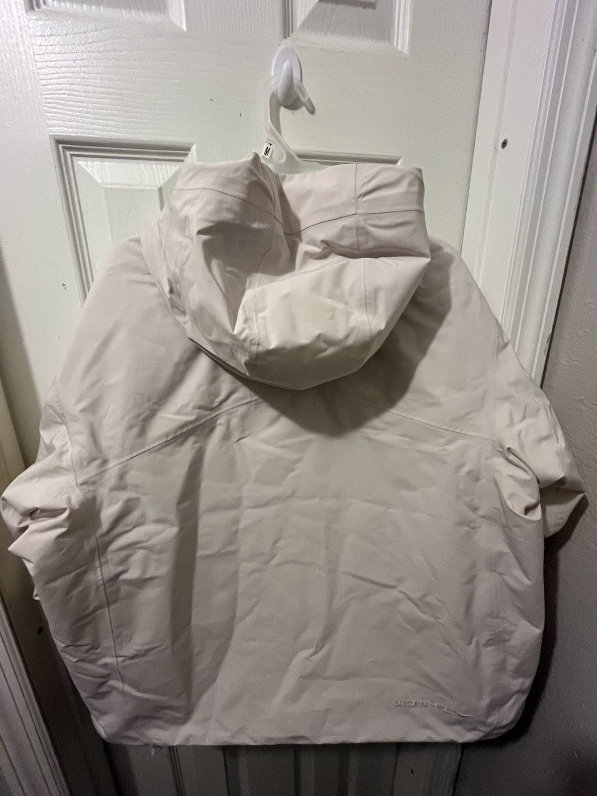 Nike Nike ACG Storm-FIT ADV Jacket (FV7327-104) Women’s Size M Size M / US 6-8 / IT 42-44 - 4 Thumbnail