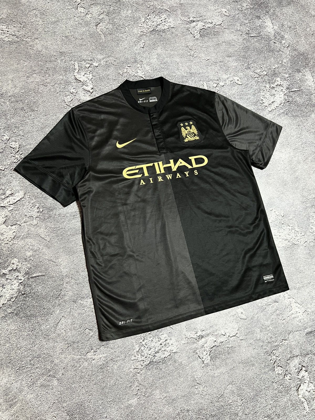 Nike Nike Manchester City 2013/14 away jersey Size US XL / EU 56 / 4 - 2 Thumbnail