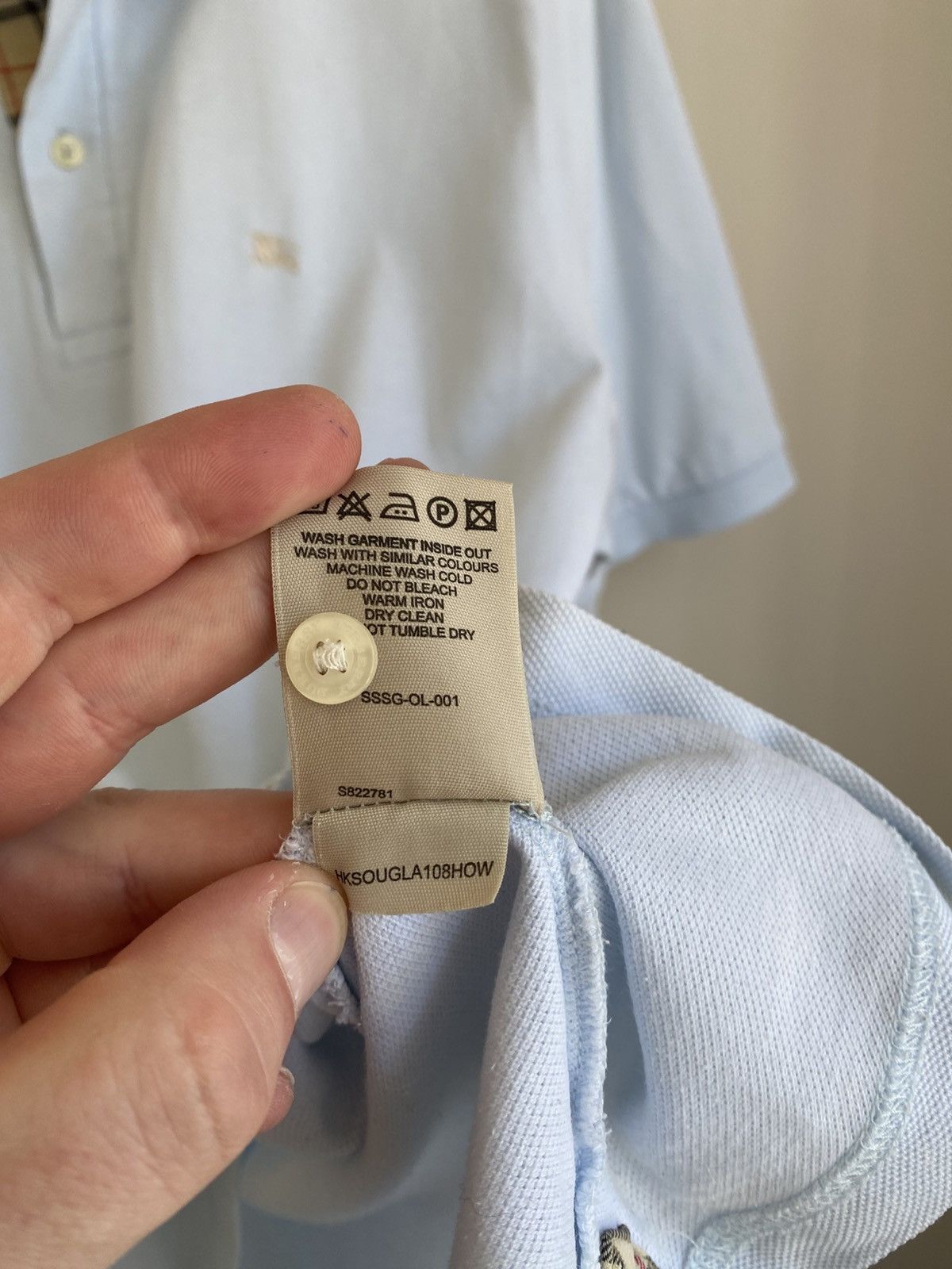 Burberry Burberry mens polo t-shirt white size L Size US L / EU 52-54 / 3 - 9 Thumbnail