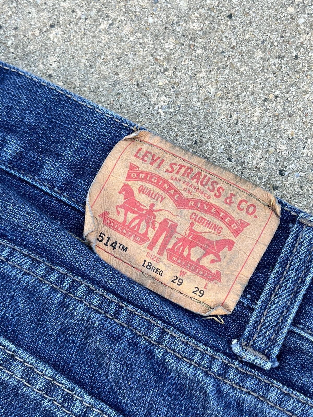 Levi's × Vintage Crazy Vintage 00’s Levi’s 514 Slim Straight Jeans Unisex Size US 29 - 10 Thumbnail