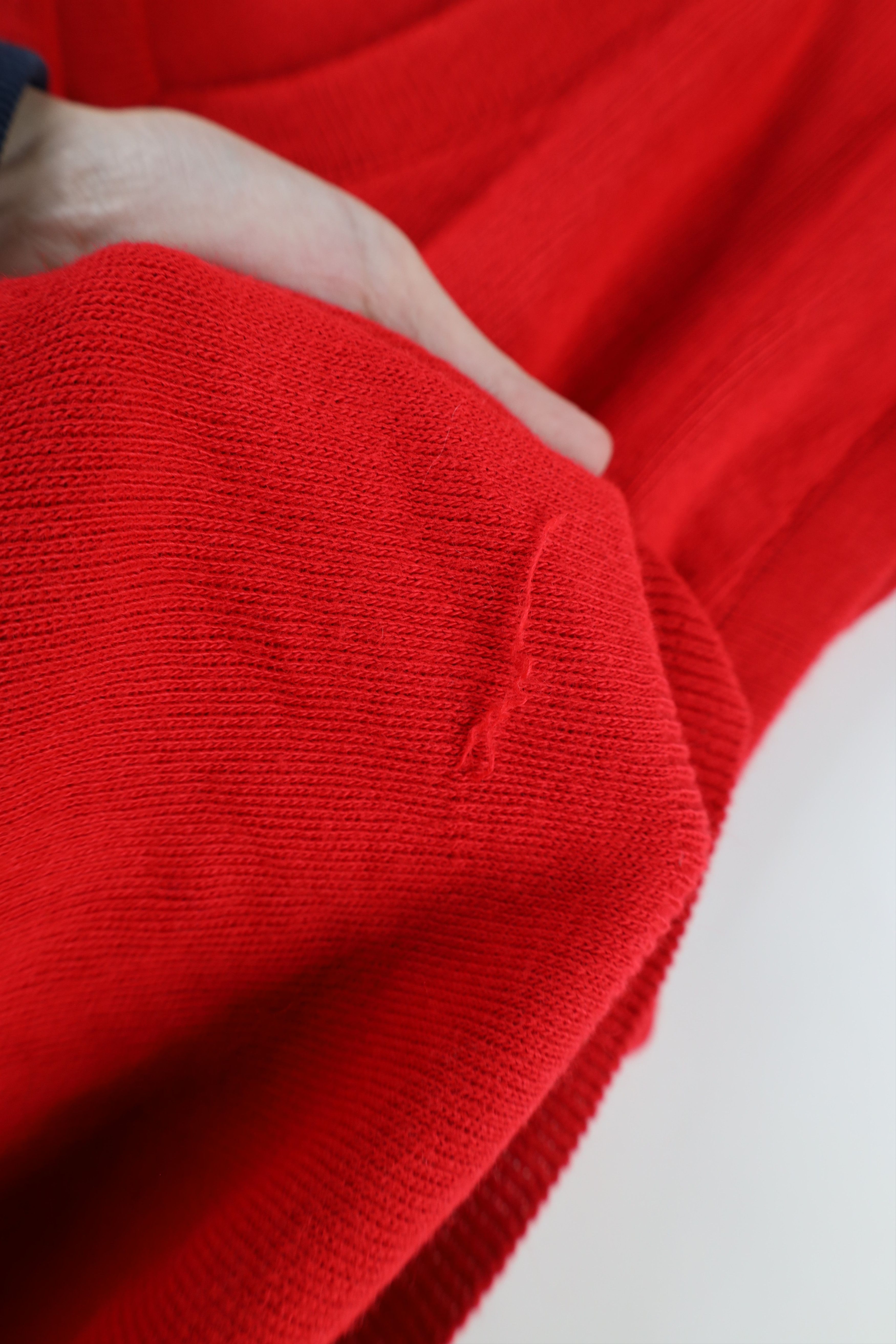 Vintage Vintage 70s Streetwear Blank Knit Sweater Vest Red USA Size US M / EU 48-50 / 2 - 7 Thumbnail