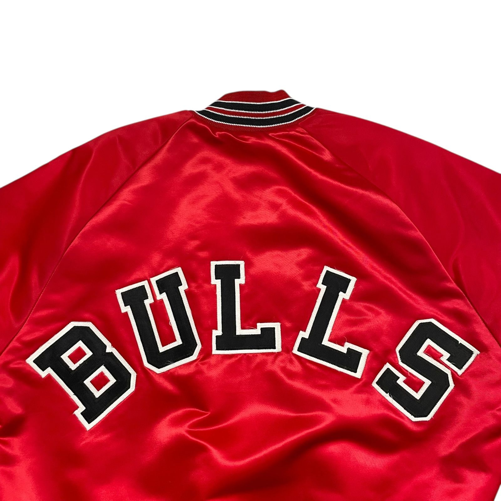 NBA VTG 90s CHICAGO BULLS CHALK LINE SATIN BOMBER JACKET SIZE M Size US M / EU 48-50 / 2 - 3 Thumbnail