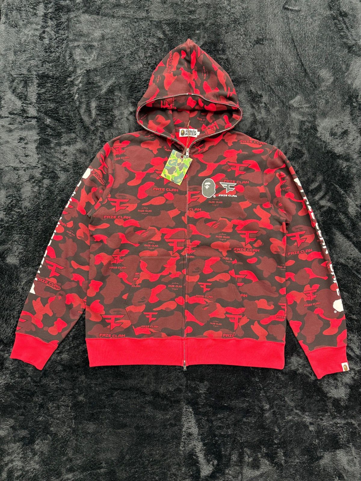 Bape Bape x Faze Clan new red Hoodie Size US XL / EU 56 / 4 - 2 Thumbnail