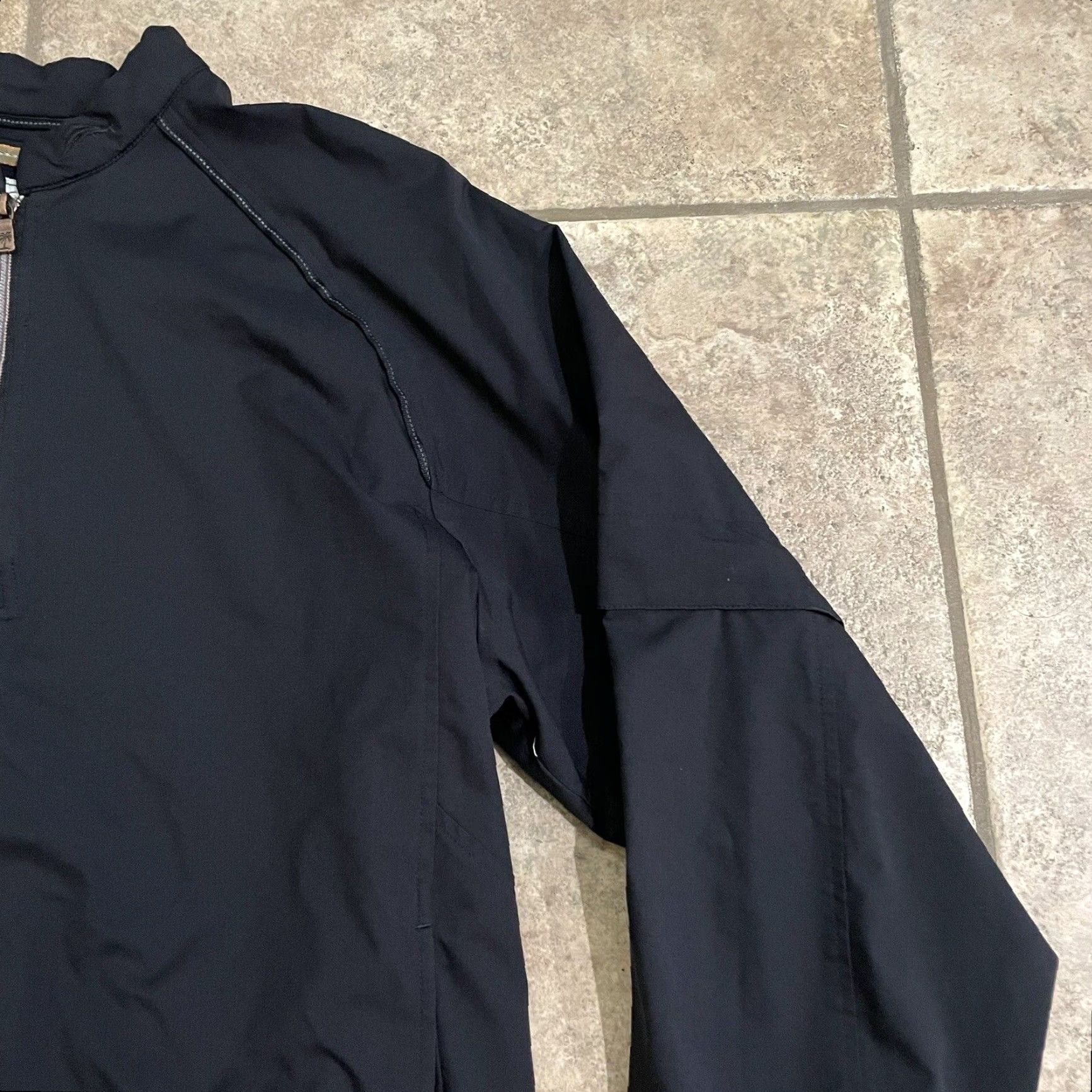 Tommy Bahama Tommy Bahama Half-Zip Pullover Windbreaker Removable Arms Mens M Black Jacket Zip Style Windbreaker Polyester Outer Shell Size US M / EU 48-50 / 2 - 2 Thumbnail