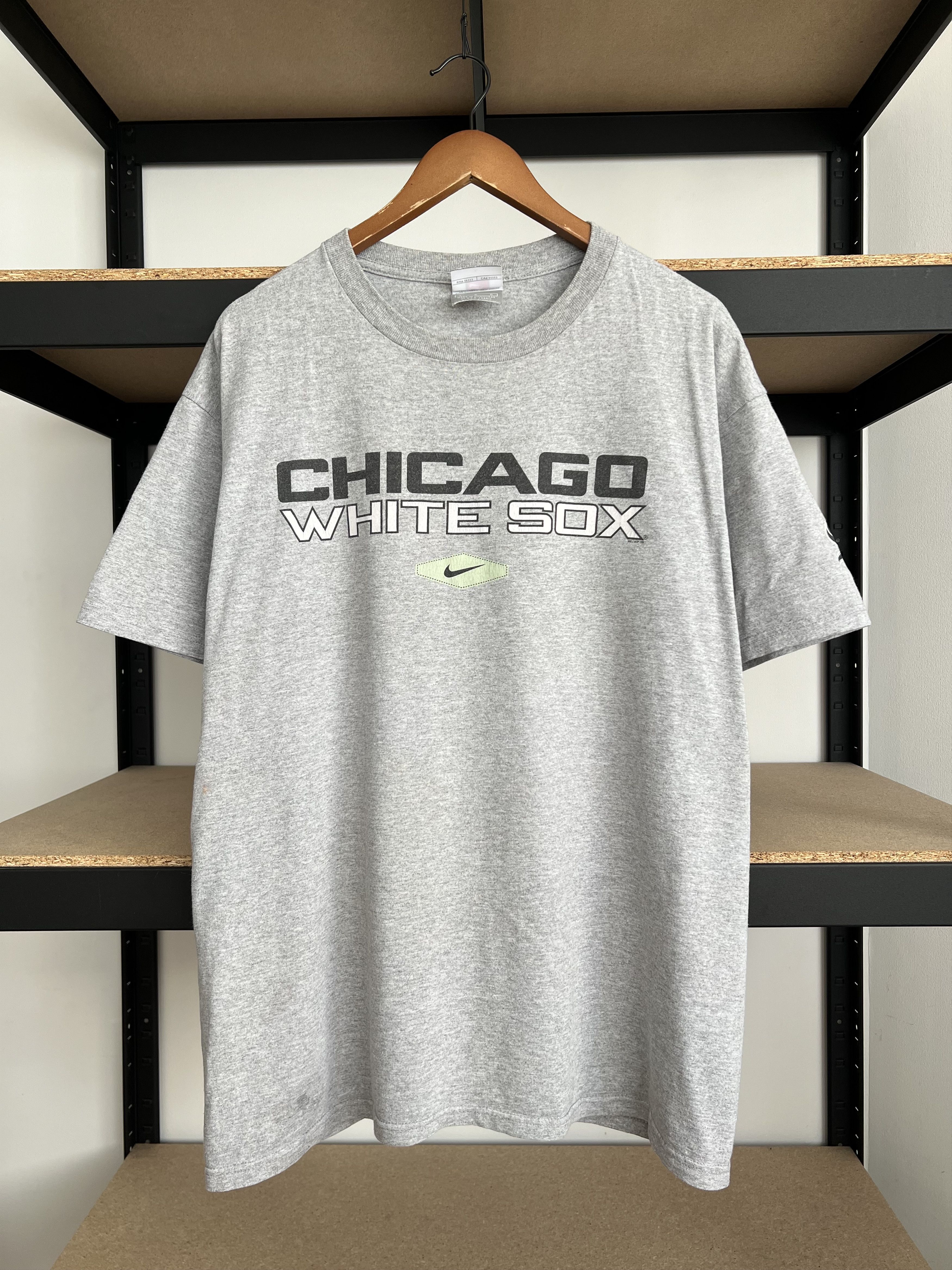 Nike Vintage 2006 Chicago White Sox Nike MLB Gray T-shirt Size US L / EU 52-54 / 3 - 1 Thumbnail
