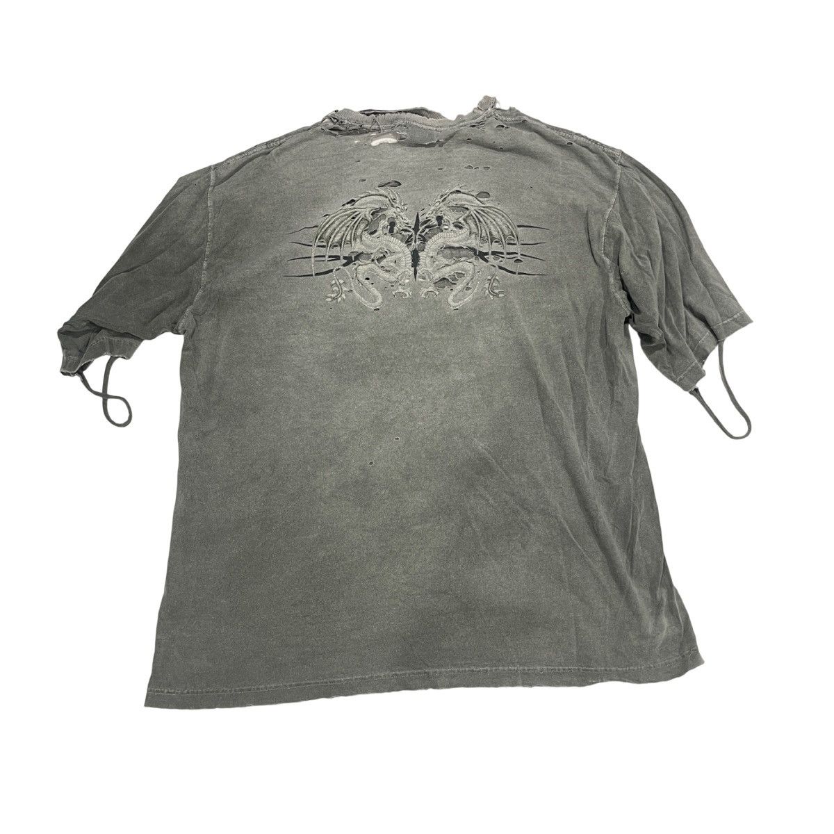 Other Vintage Thrashed 2000’s Tribal Dragon Faded Tee Size US XL / EU 56 / 4 - 1 Thumbnail