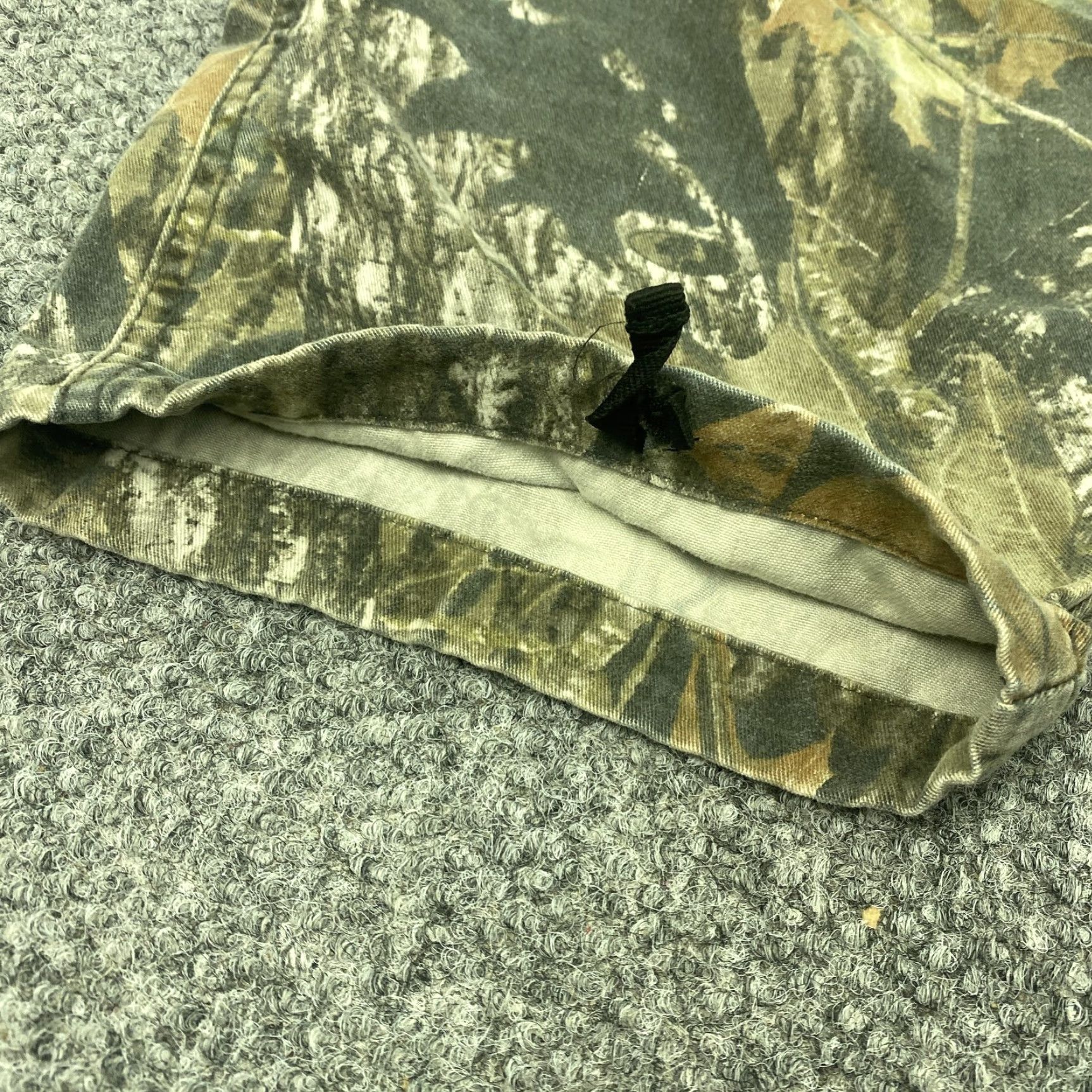Realtree VINTAGE RedHead Pants Mens 3XL Camo Cargo Hunting Outdoor Realtree Relaxed Fit Cotton Polyester 55/45 Canvas 31in Inseam Mens Size US 39 - 7 Thumbnail